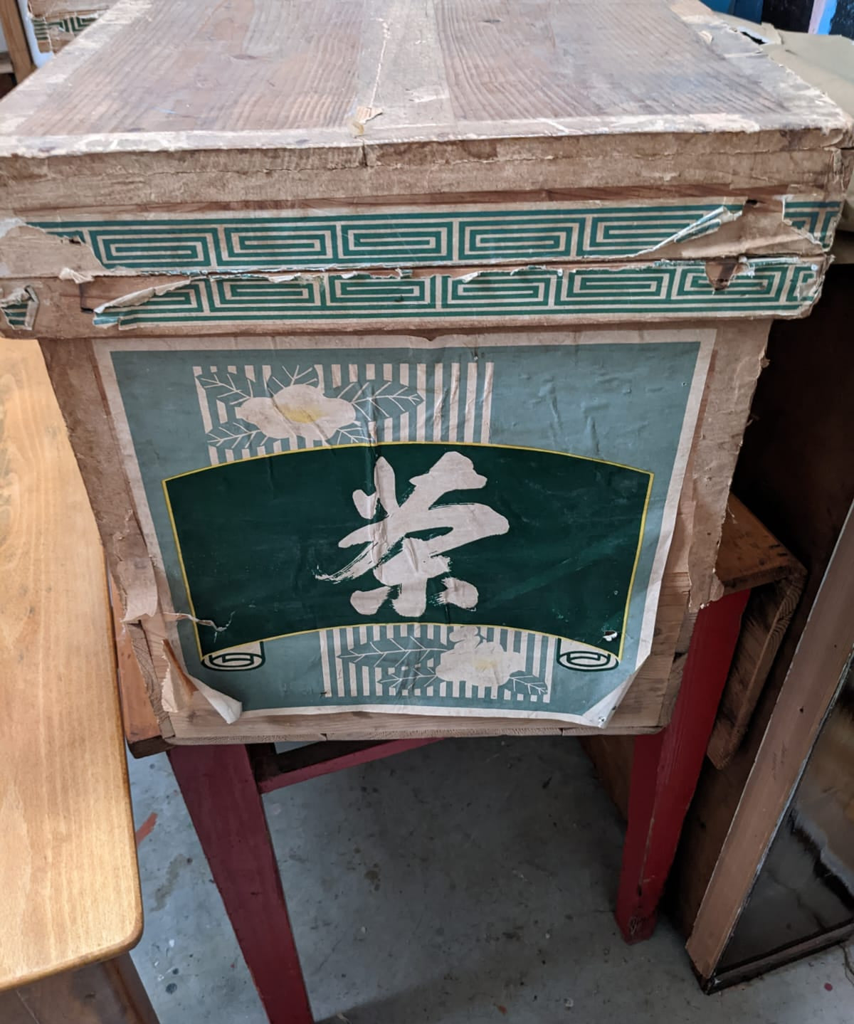 Tea crate