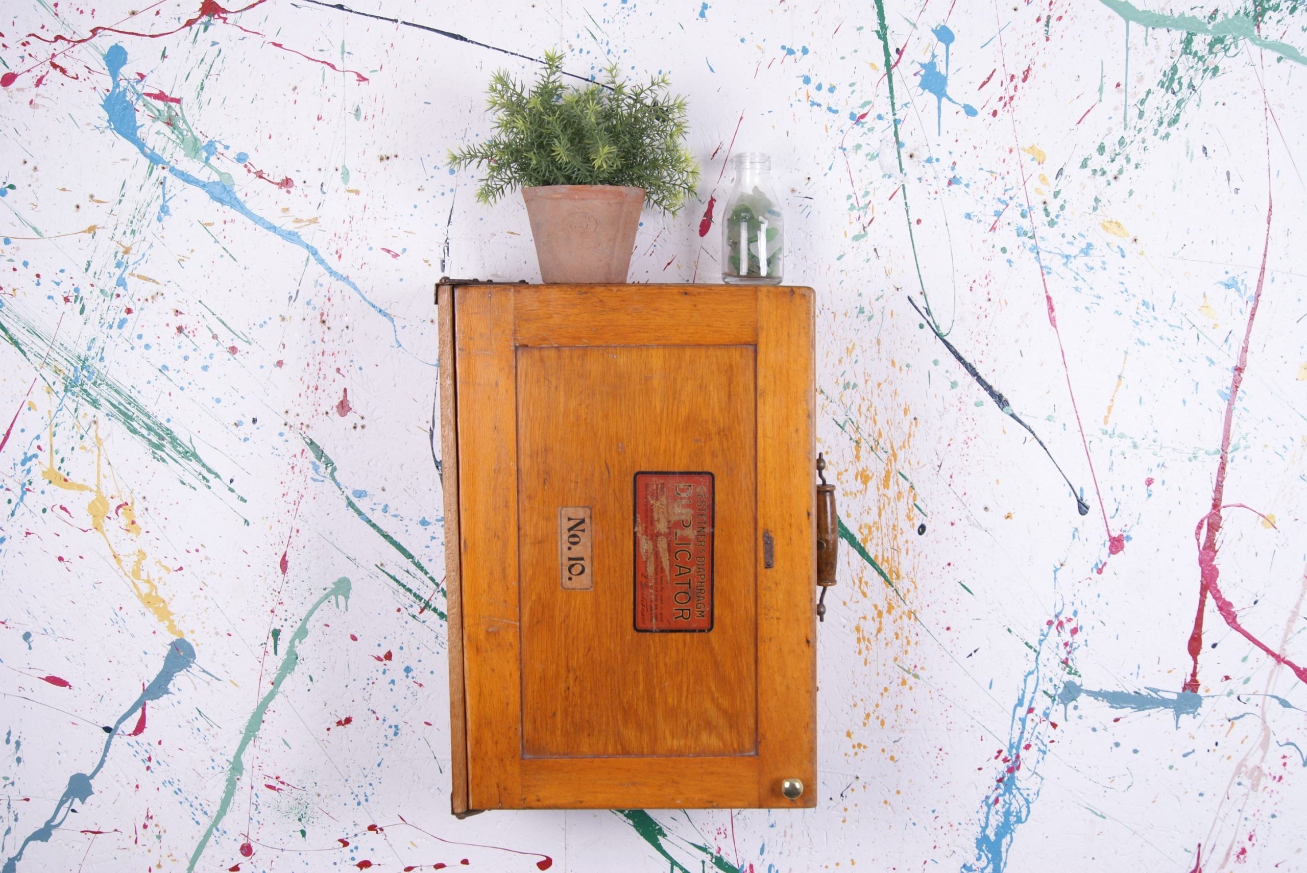 Small-wooden-cabinet