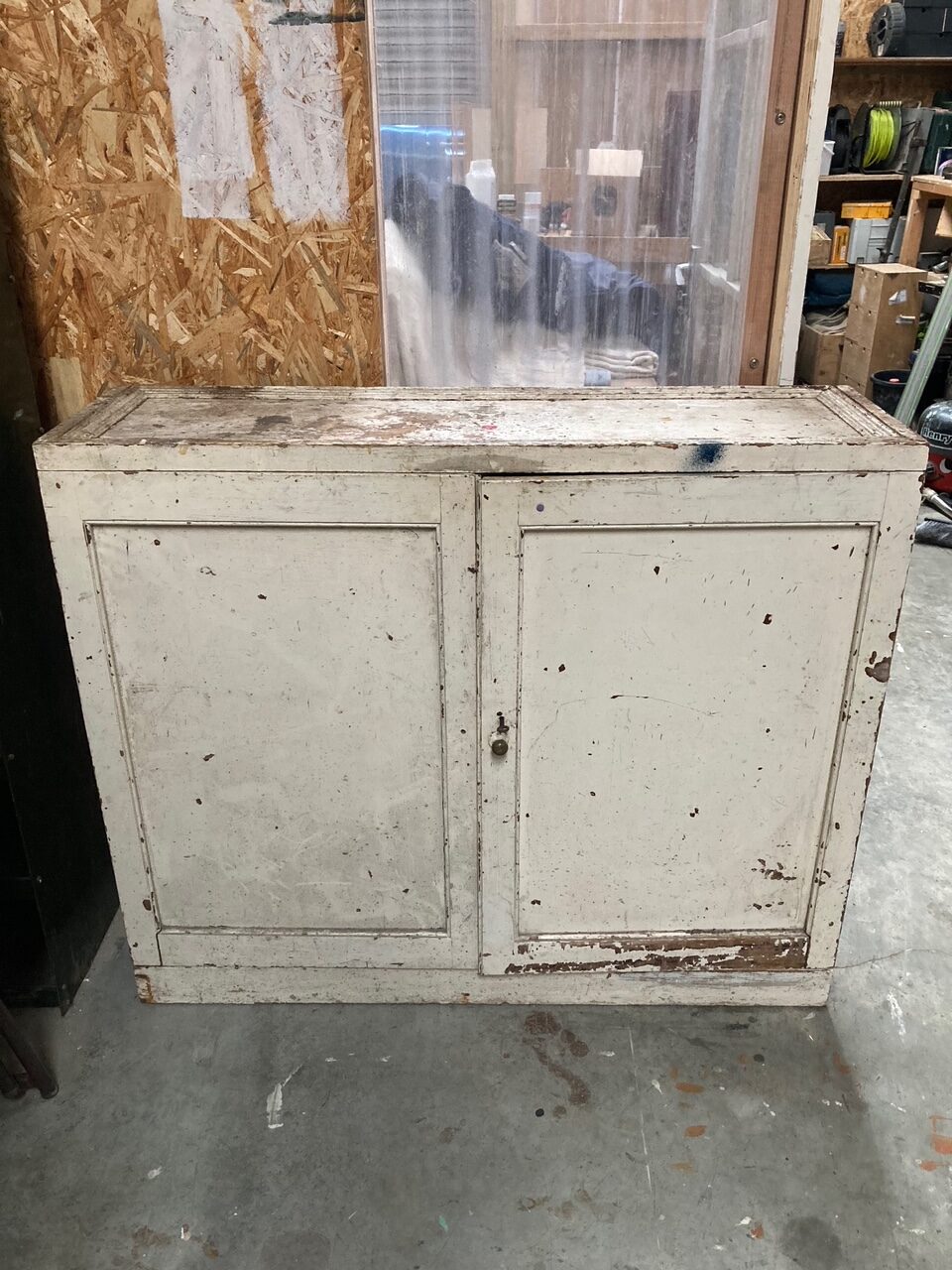 white-wooden-cabinet-1