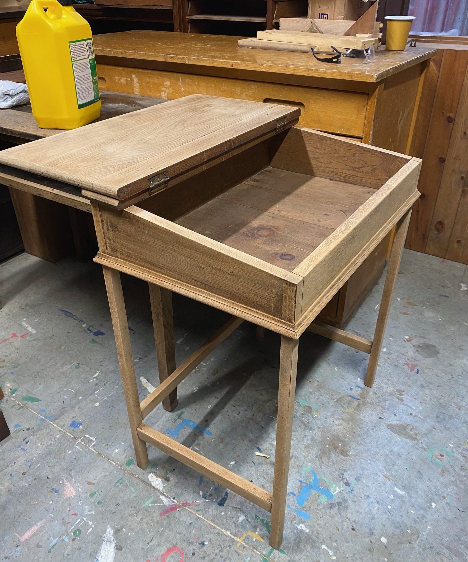 Single Desk with Lift Up Lid