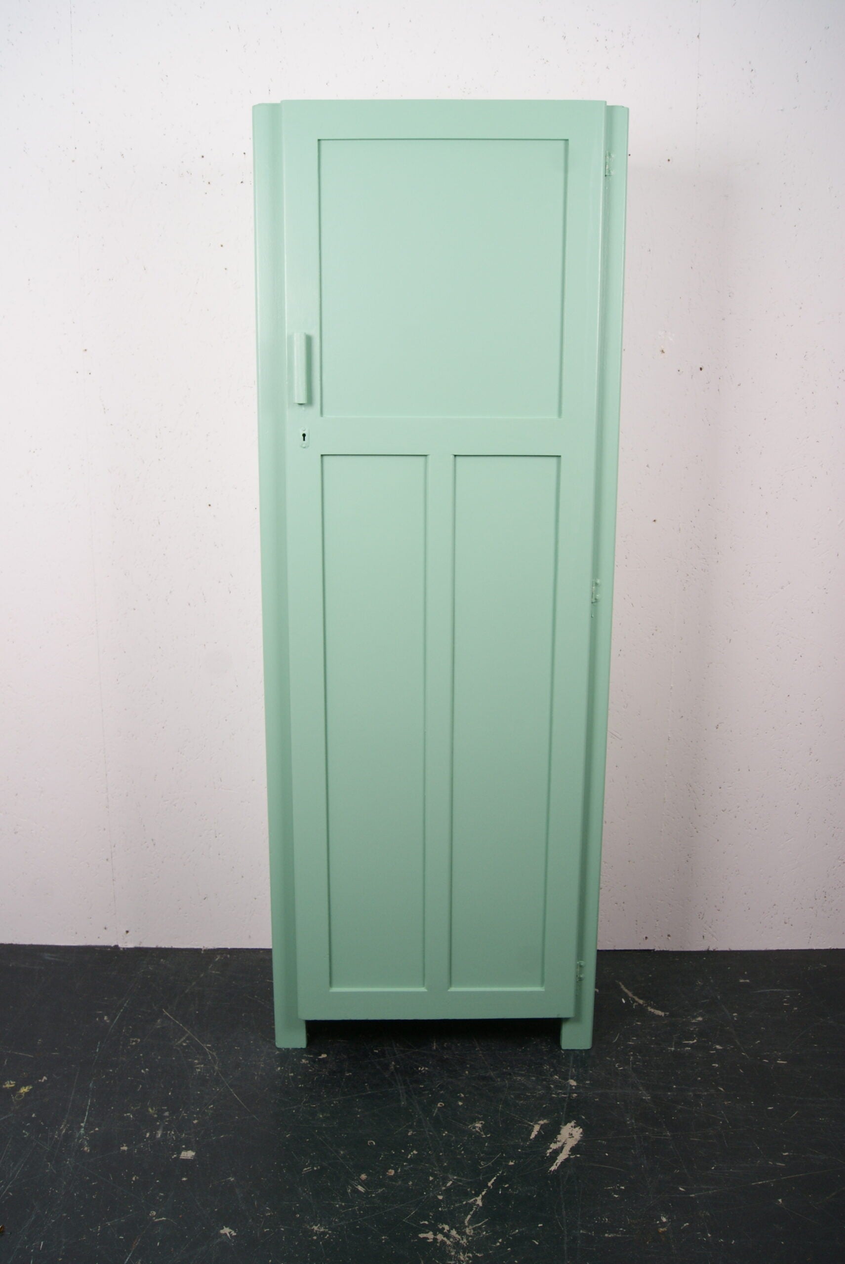 arsenic-cupboard-1