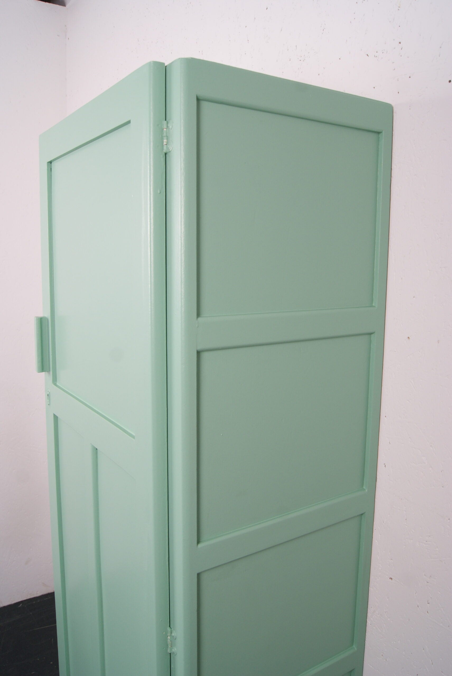 arsenic-cupboard-7