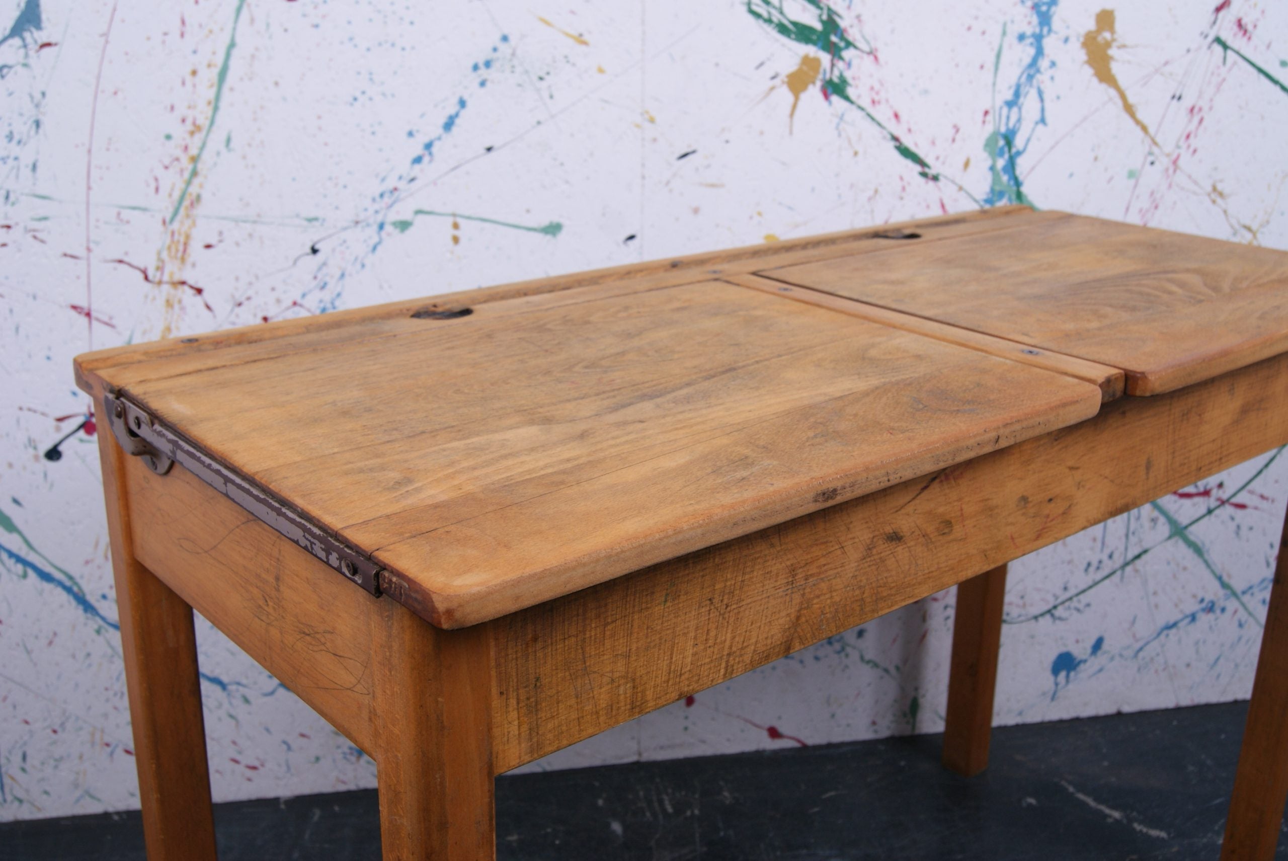 arsenic-double-school-desk-5