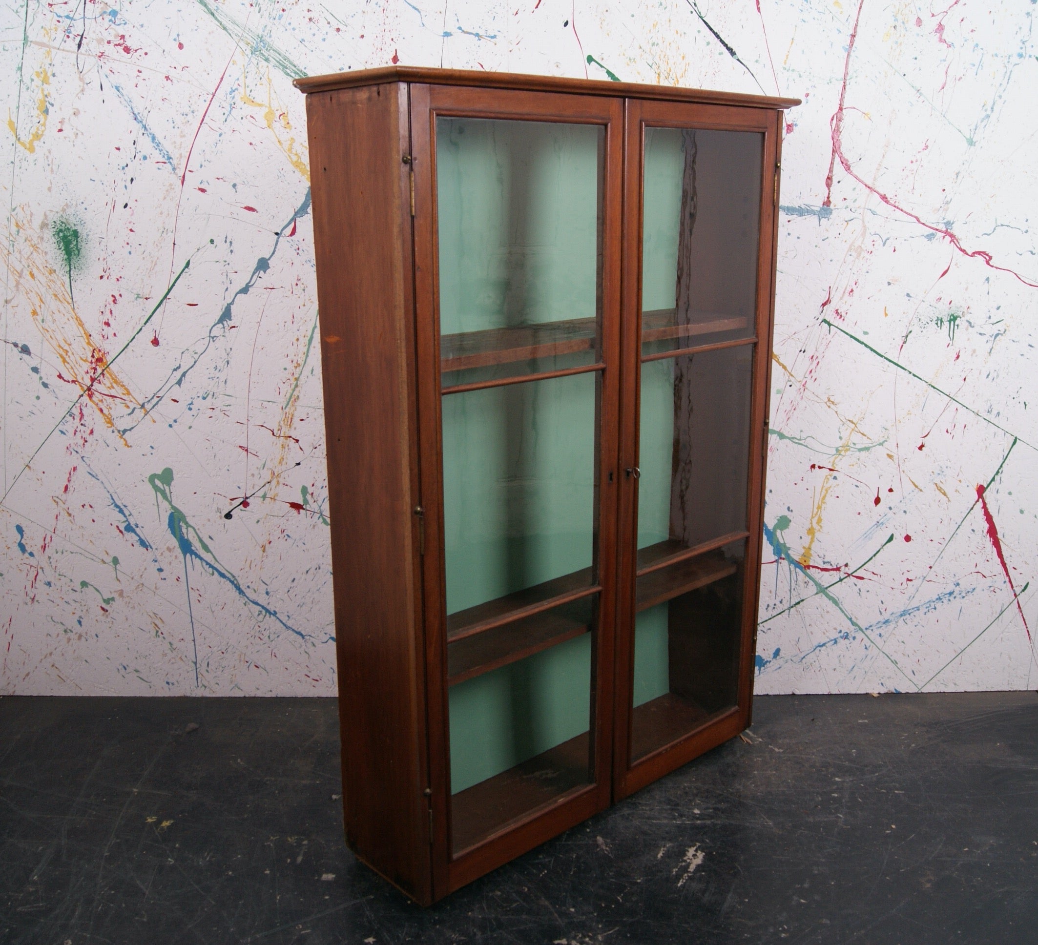 arsenic-glass-cabinet-3