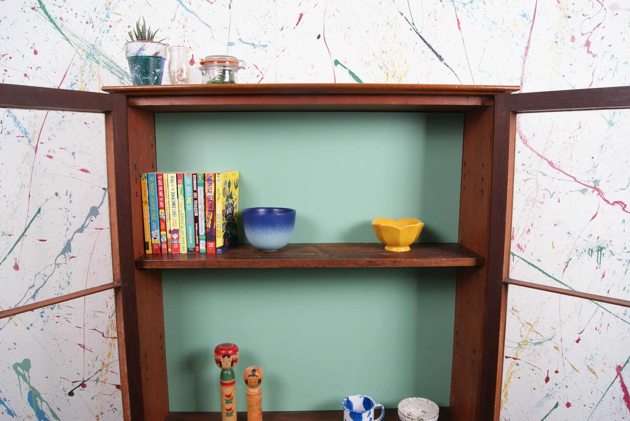 arsenic-glass-cabinet-6