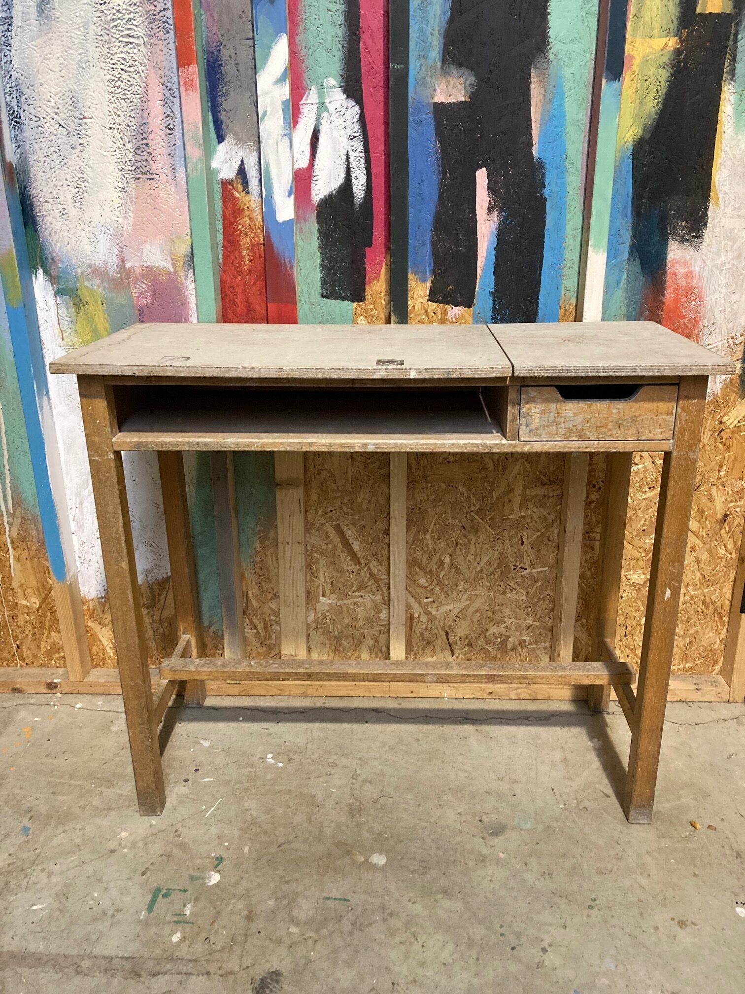 art-desk-1