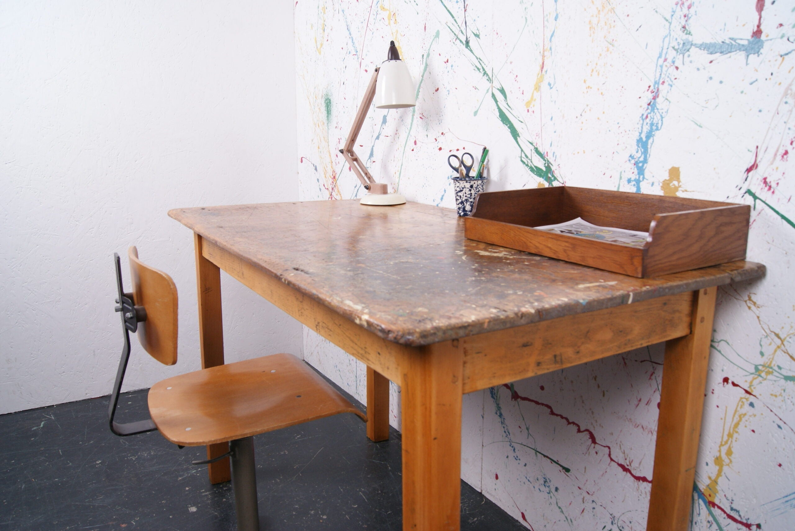 art-table-10