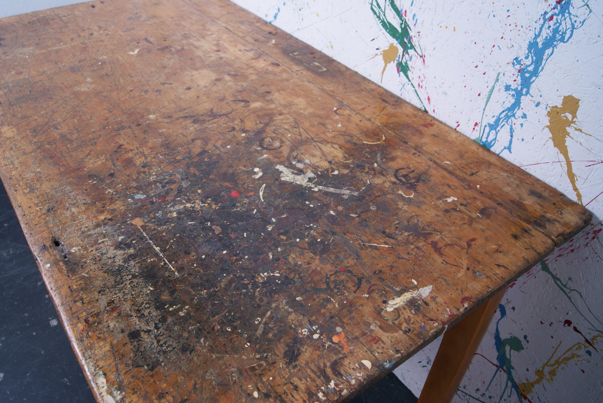 art-table-14