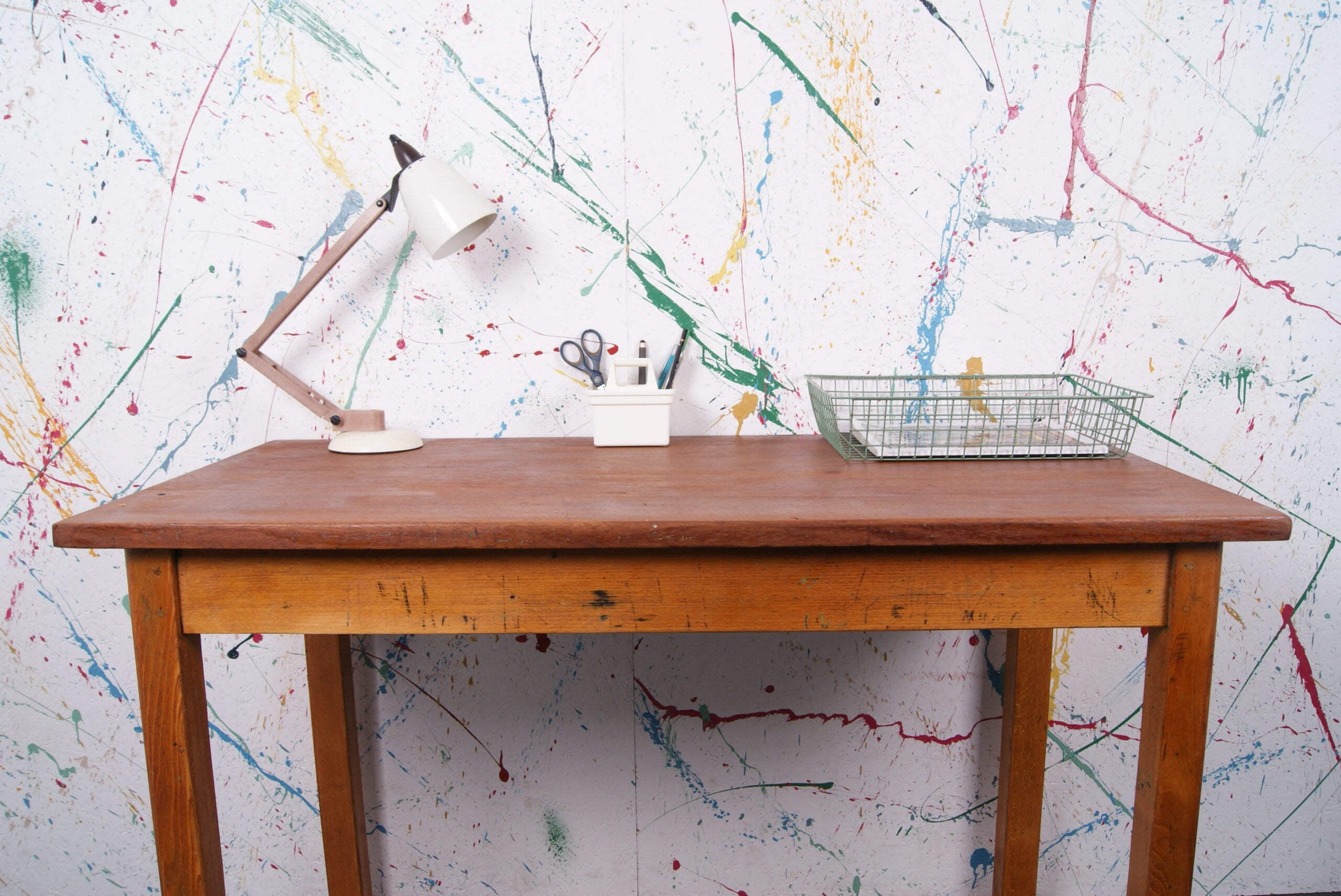 art-table-3