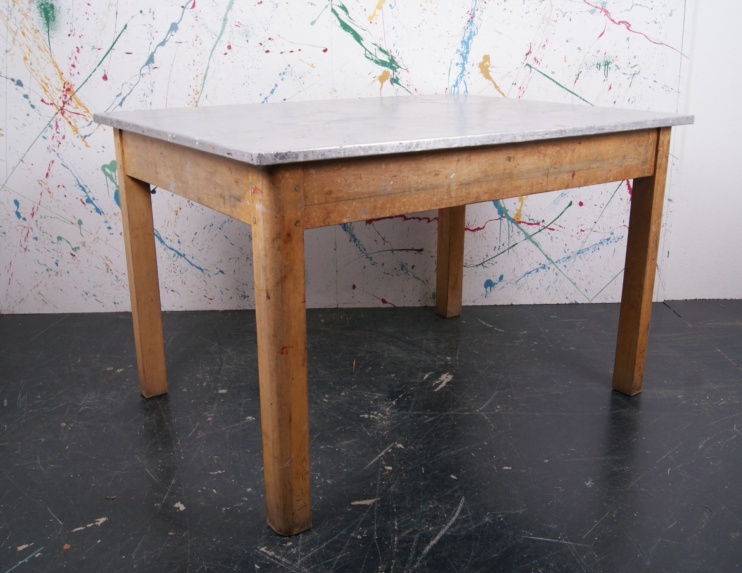 art-table-aluminium-top-3