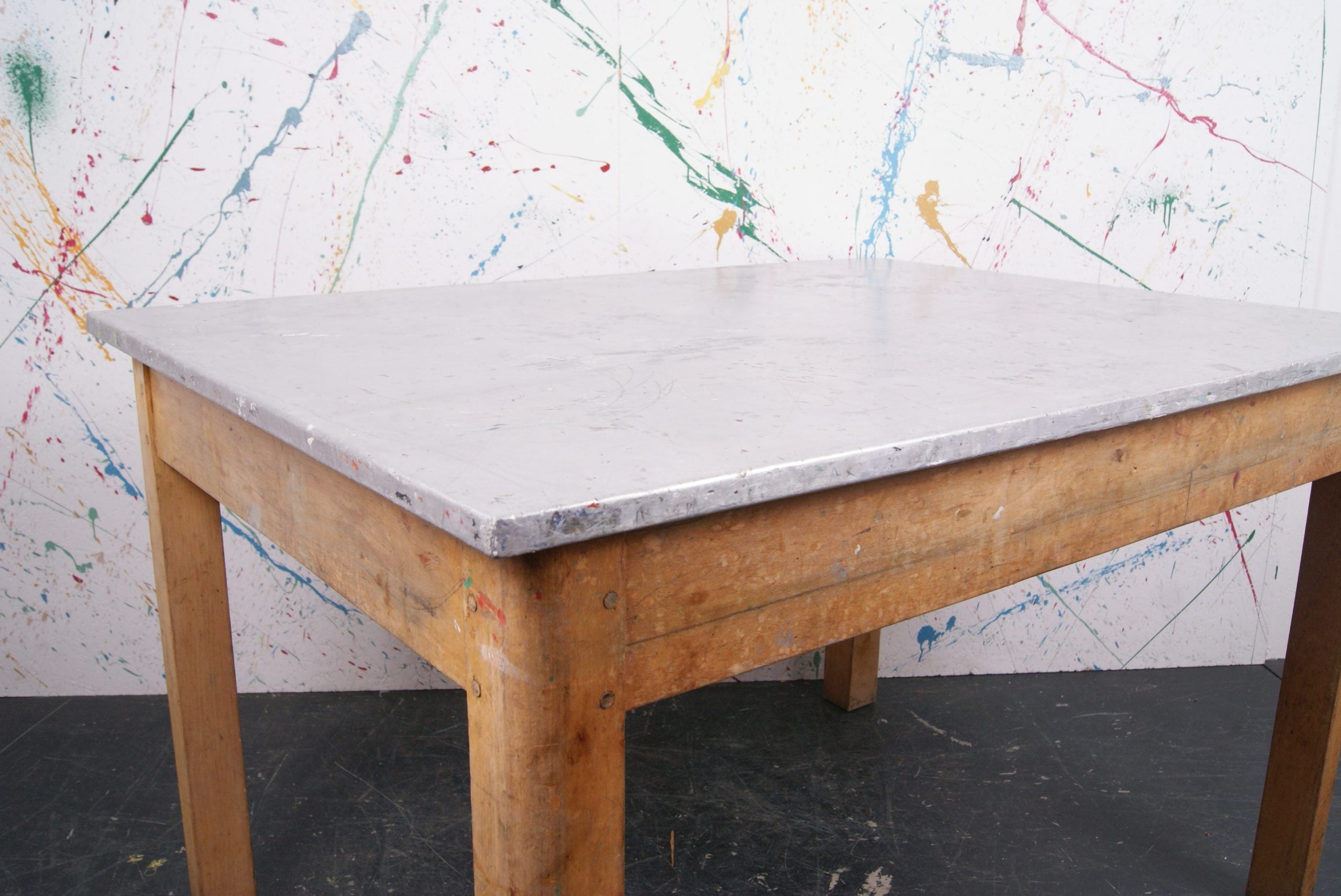 art-table-aluminium-top-4