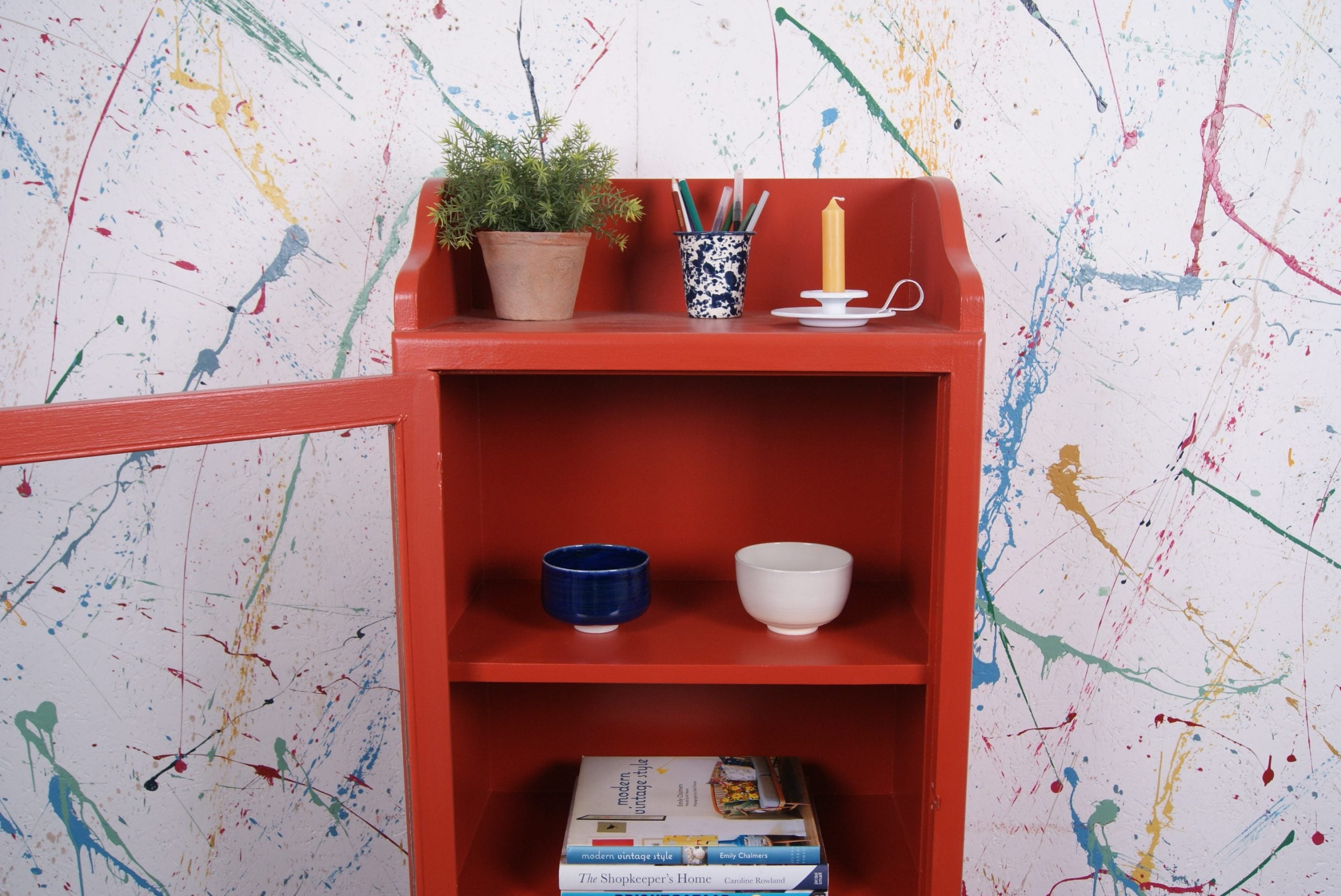 bamboozle-glass-cabinet-4