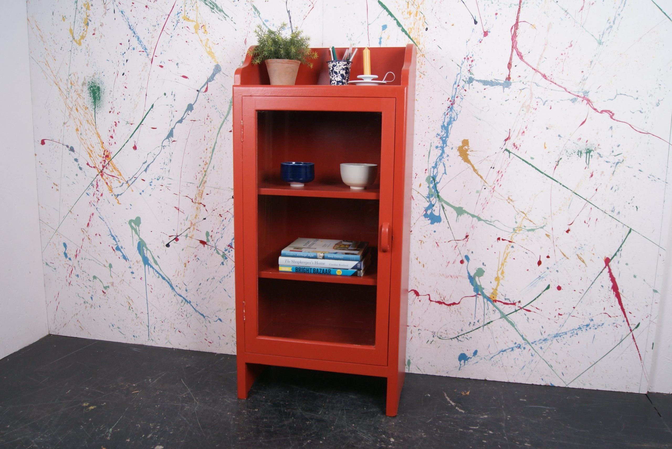 bamboozle-glass-cabinet-5
