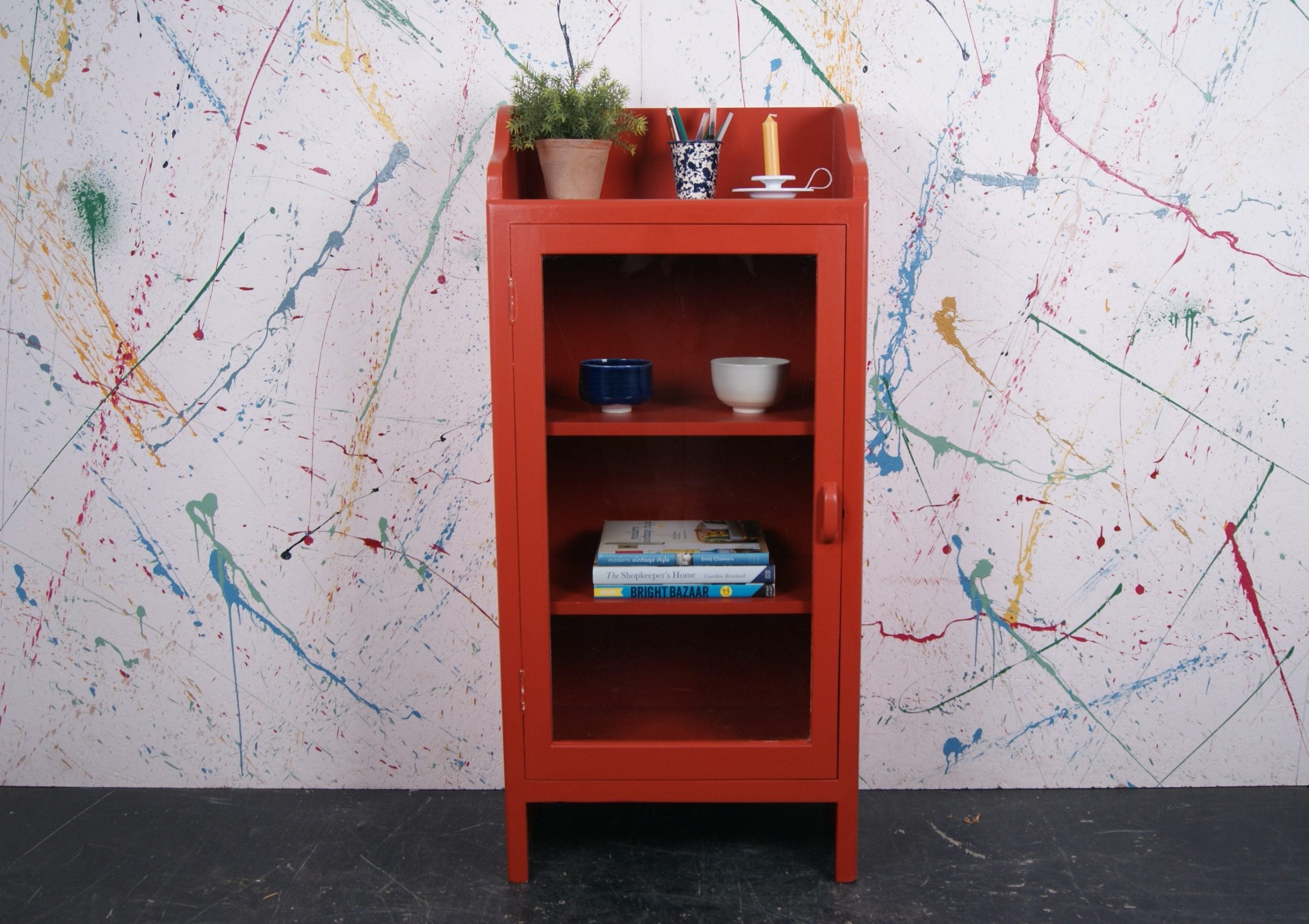 bamboozle-glass-cabinet-6