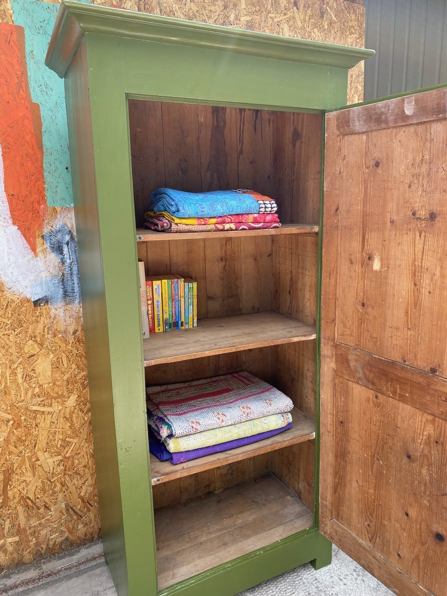 bancha-french-cupboard-10