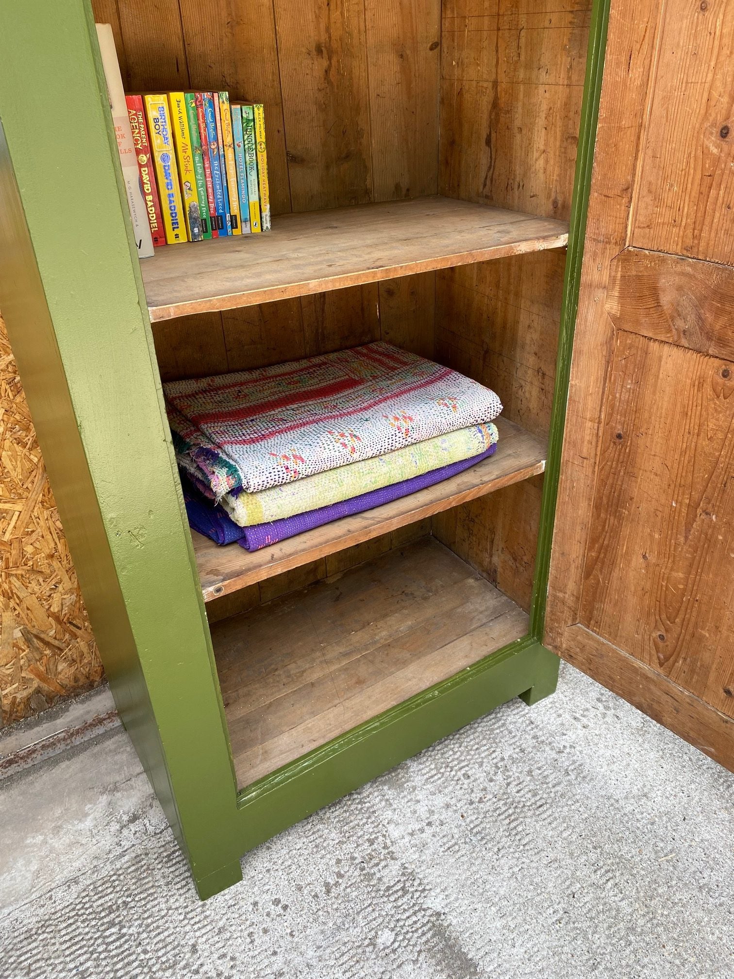 bancha-french-cupboard-12