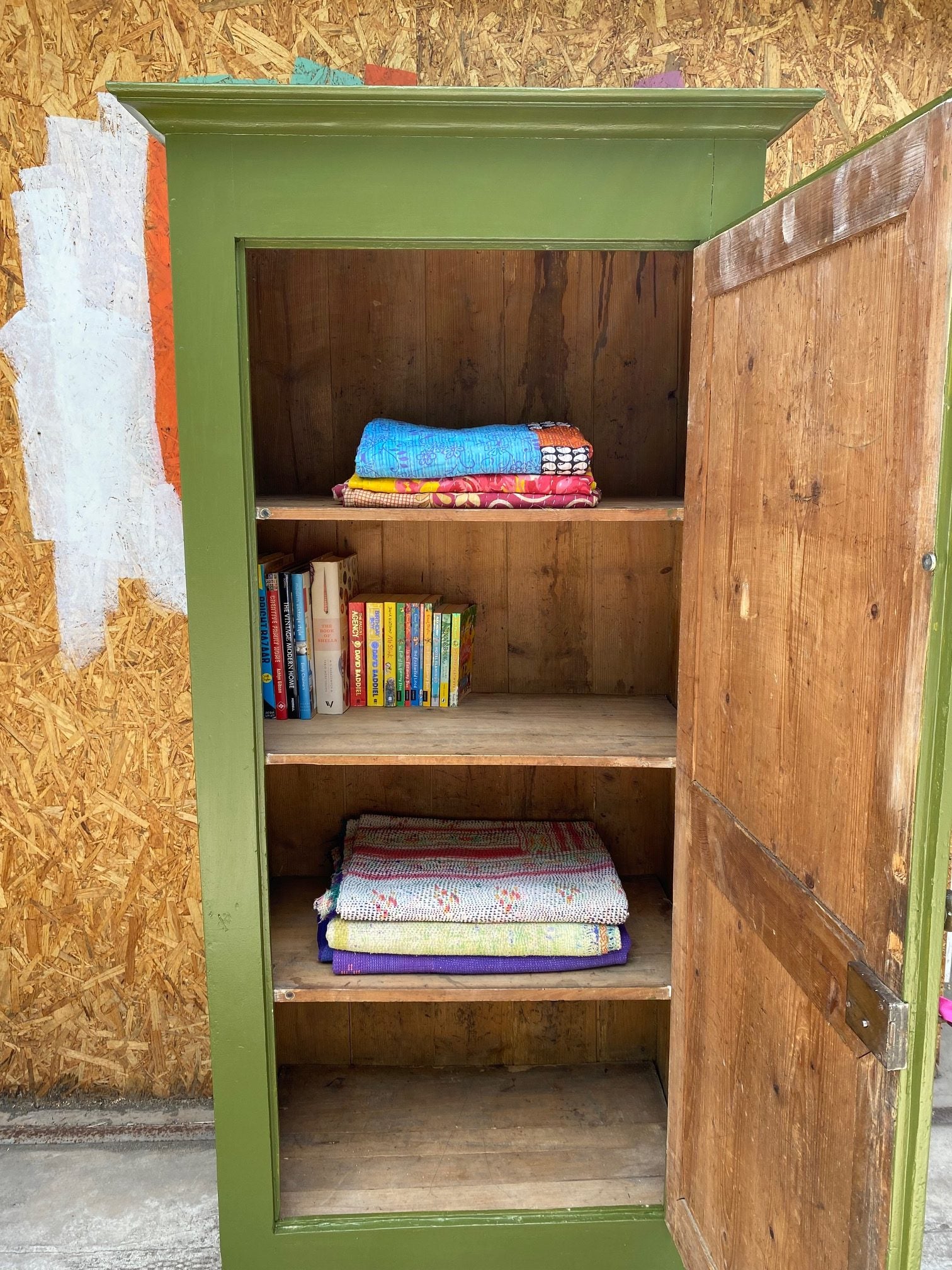 bancha-french-cupboard-9