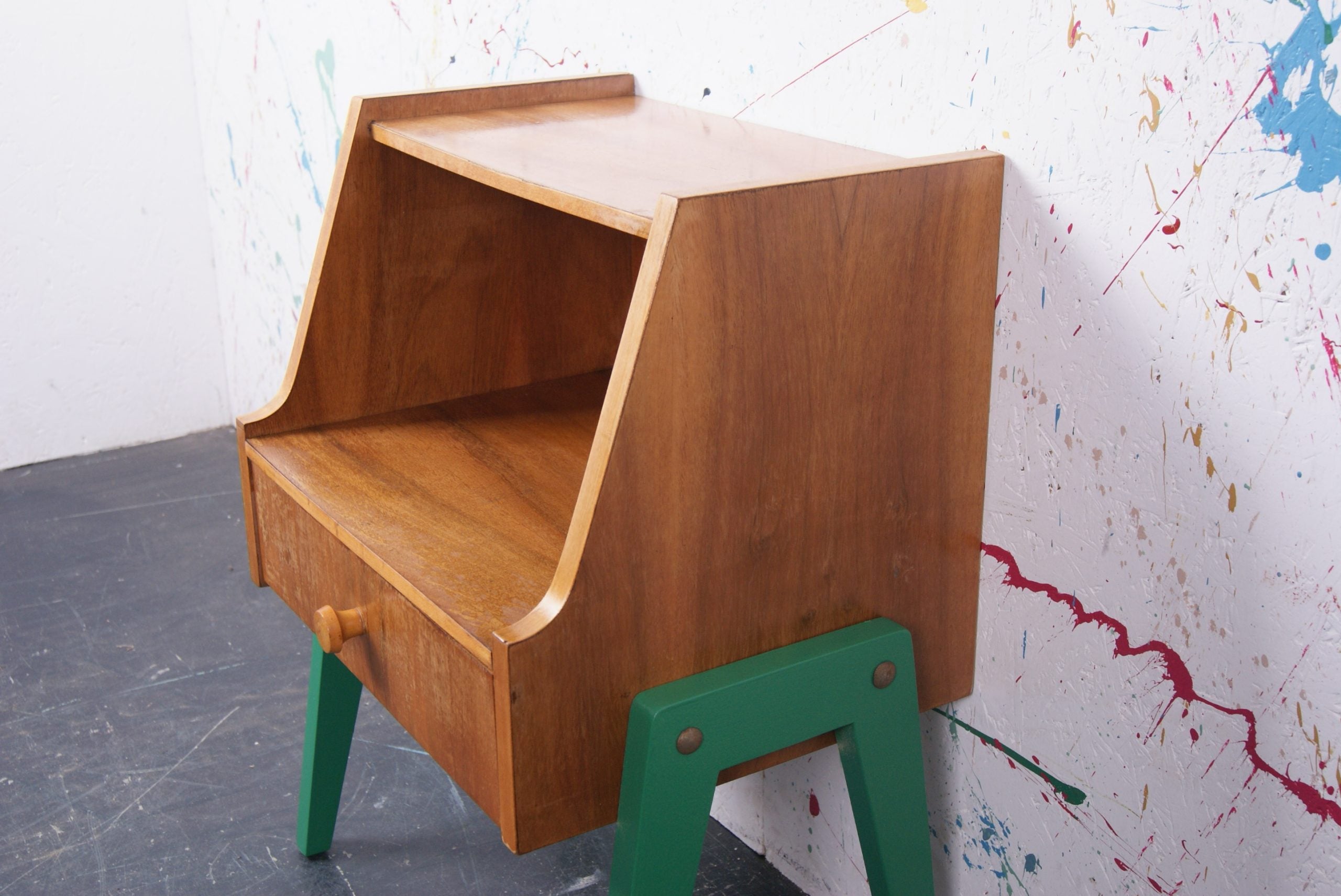 bedside-table-1