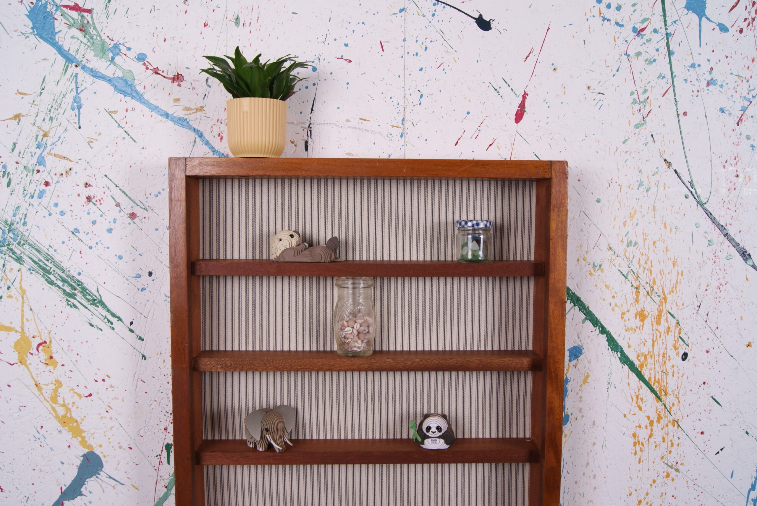 black-ticking-display-shelf-4