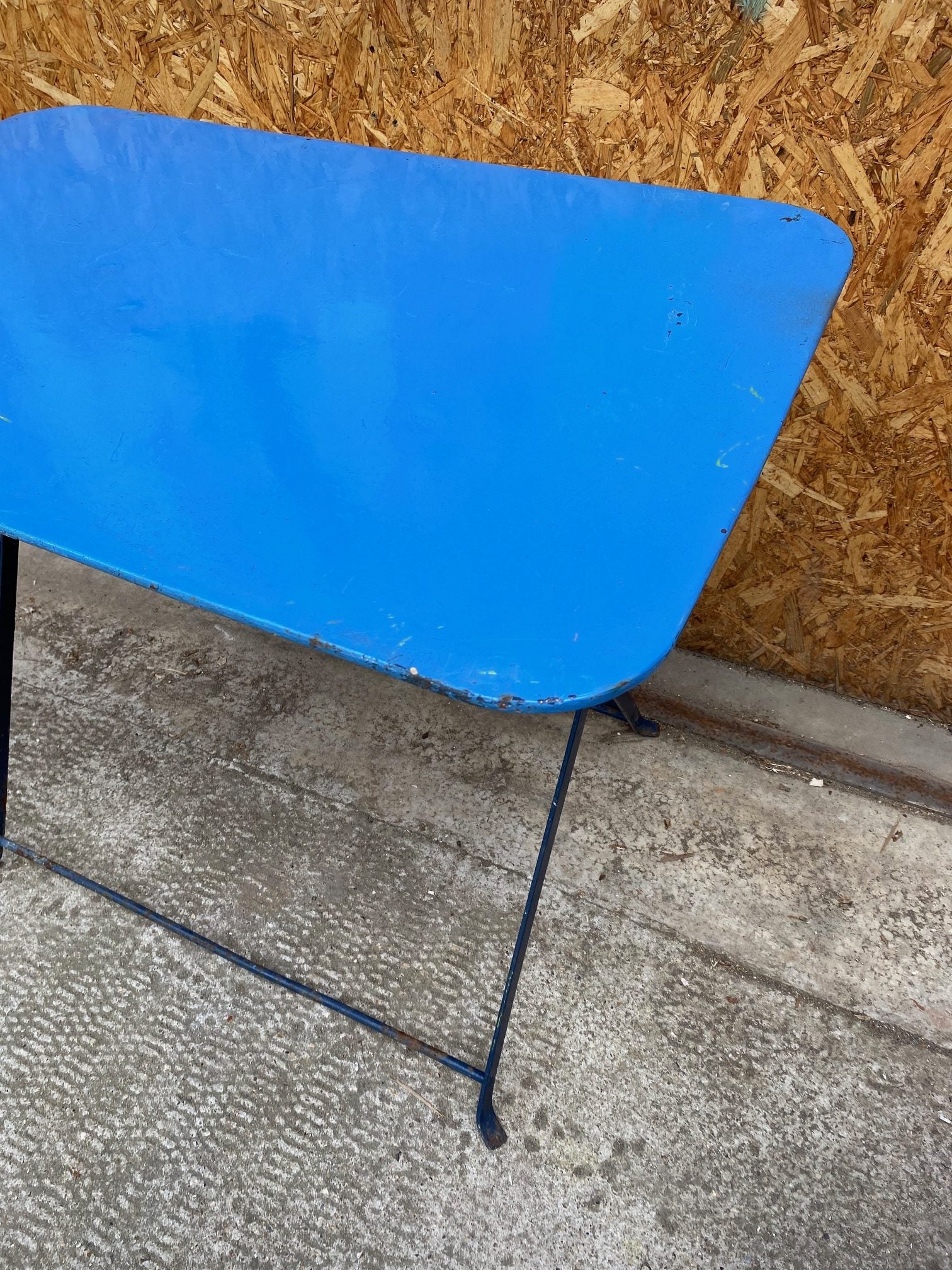 blue-bistro-table-2