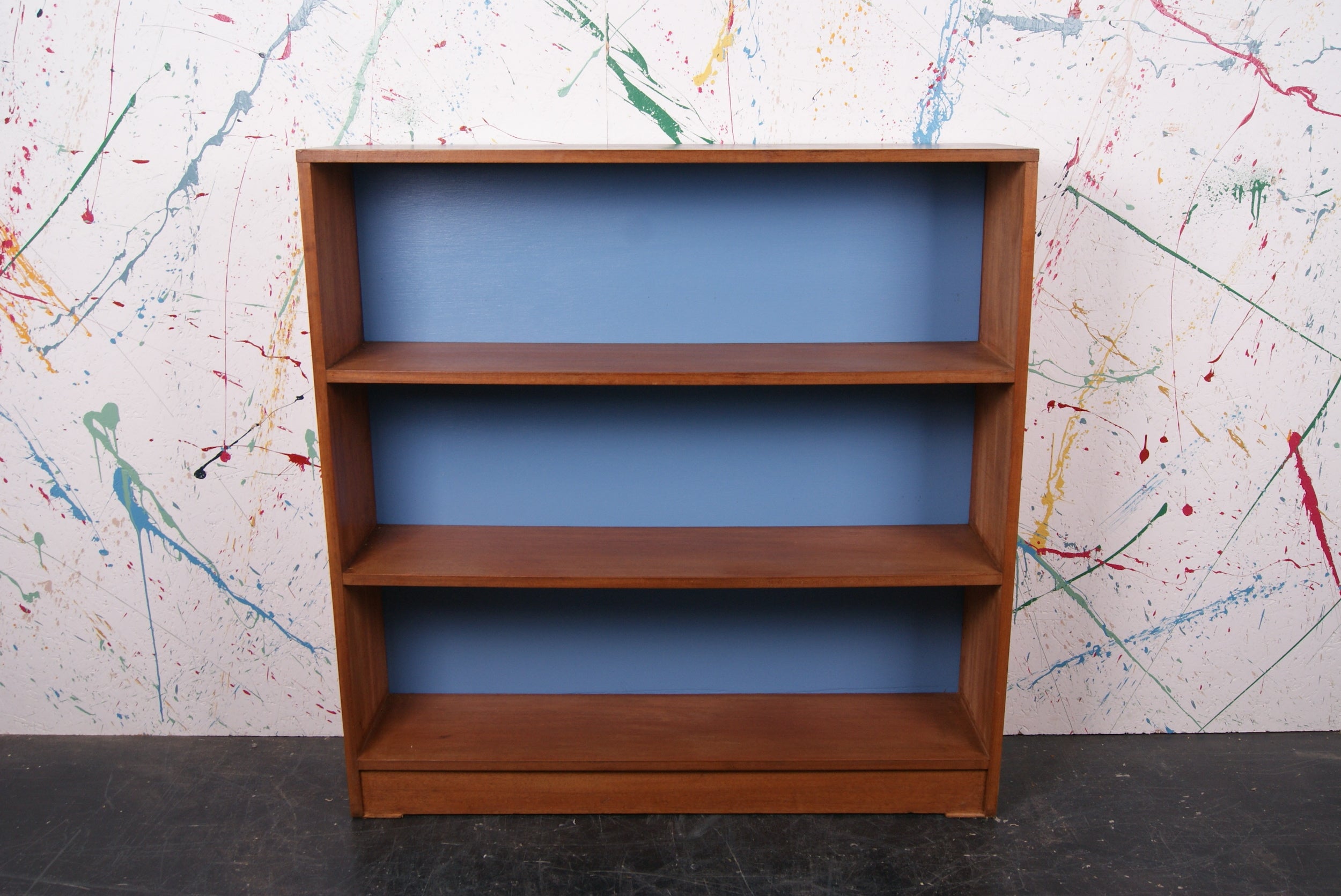 blue-bookcase-3