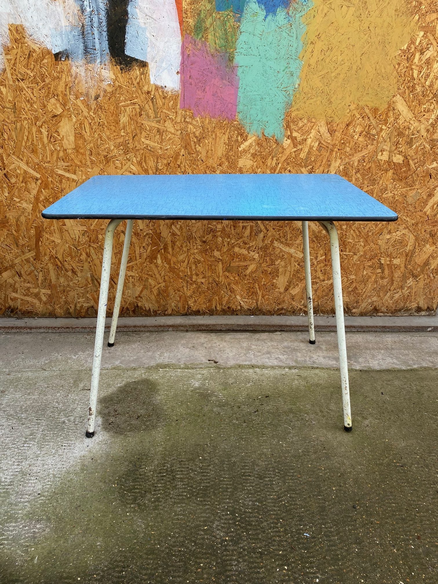 blue-formica-table-1