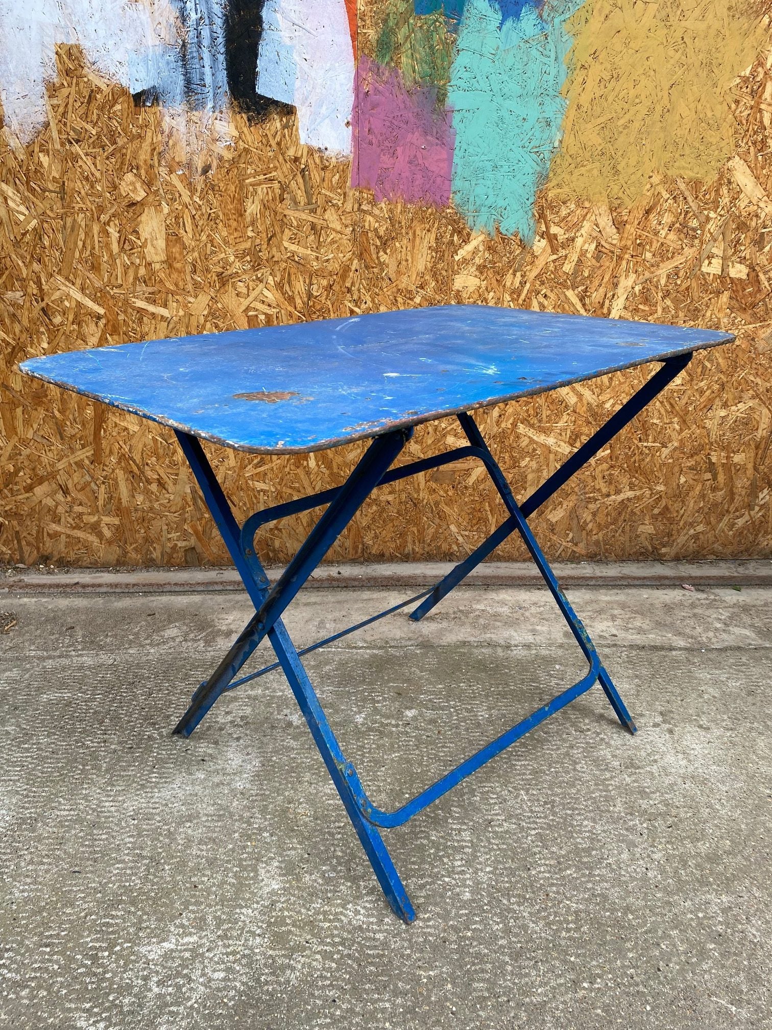 blue-french-garden-bitro-table-4