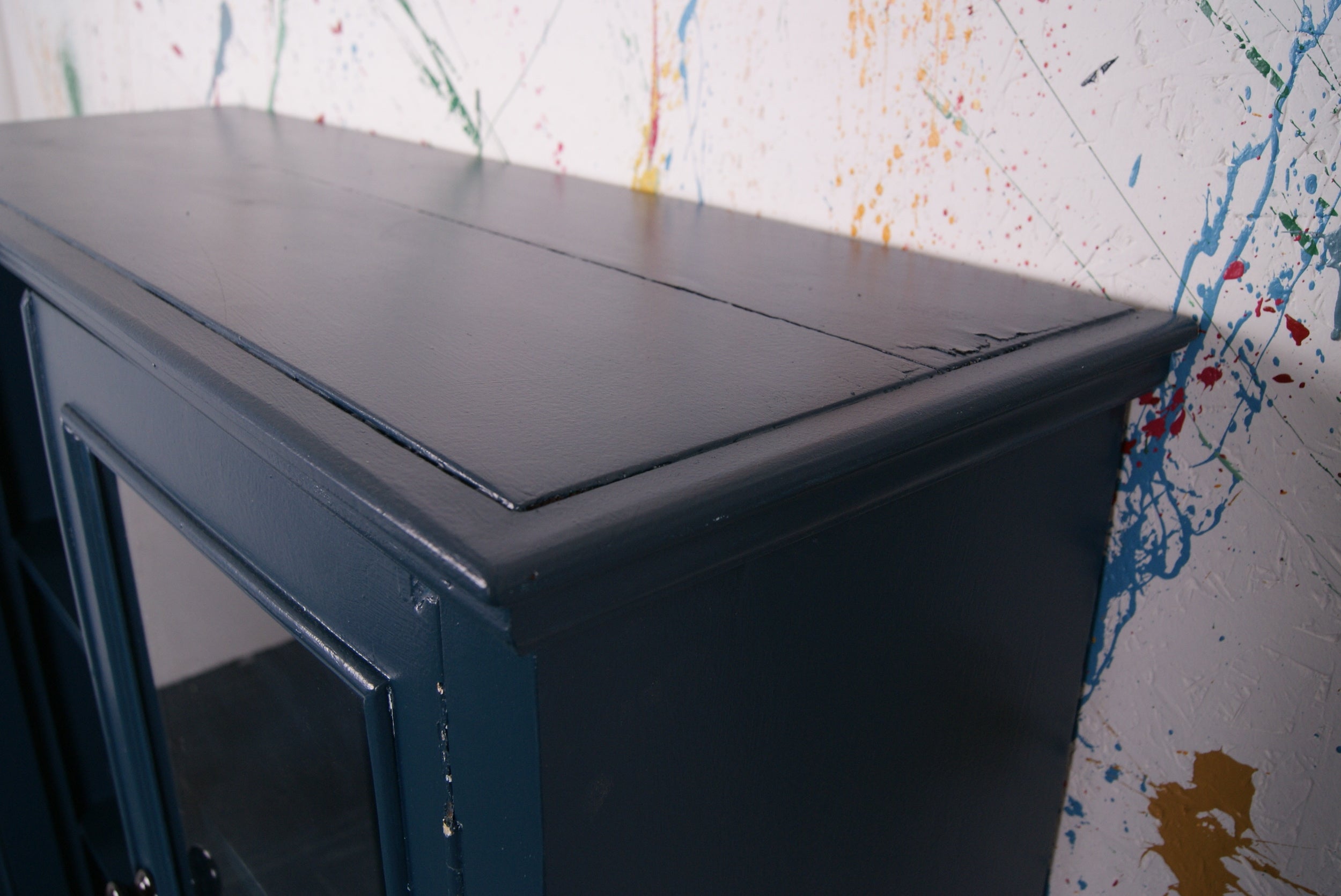 blue-glass-cabinet-5