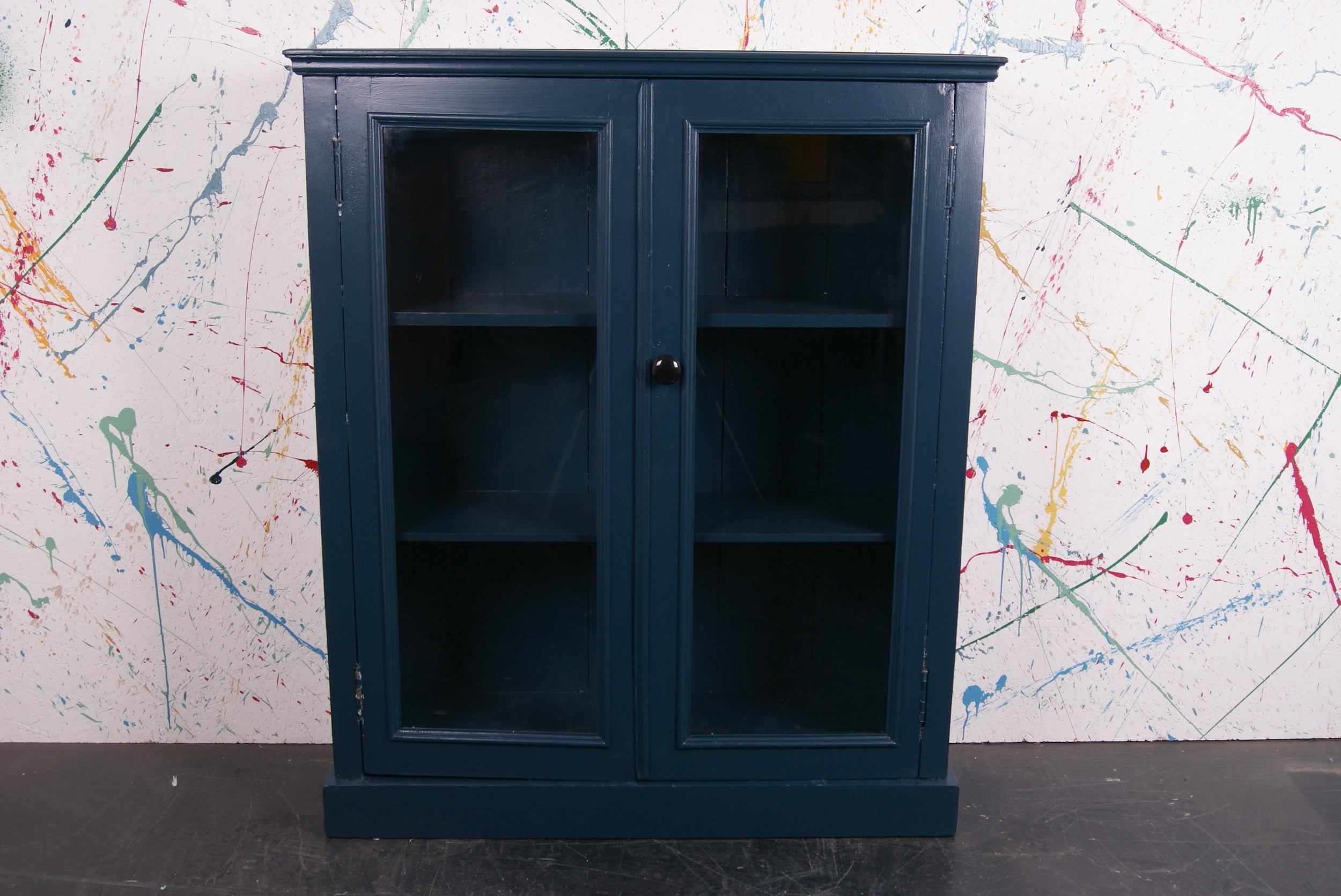 blue-glass-cabinet-6