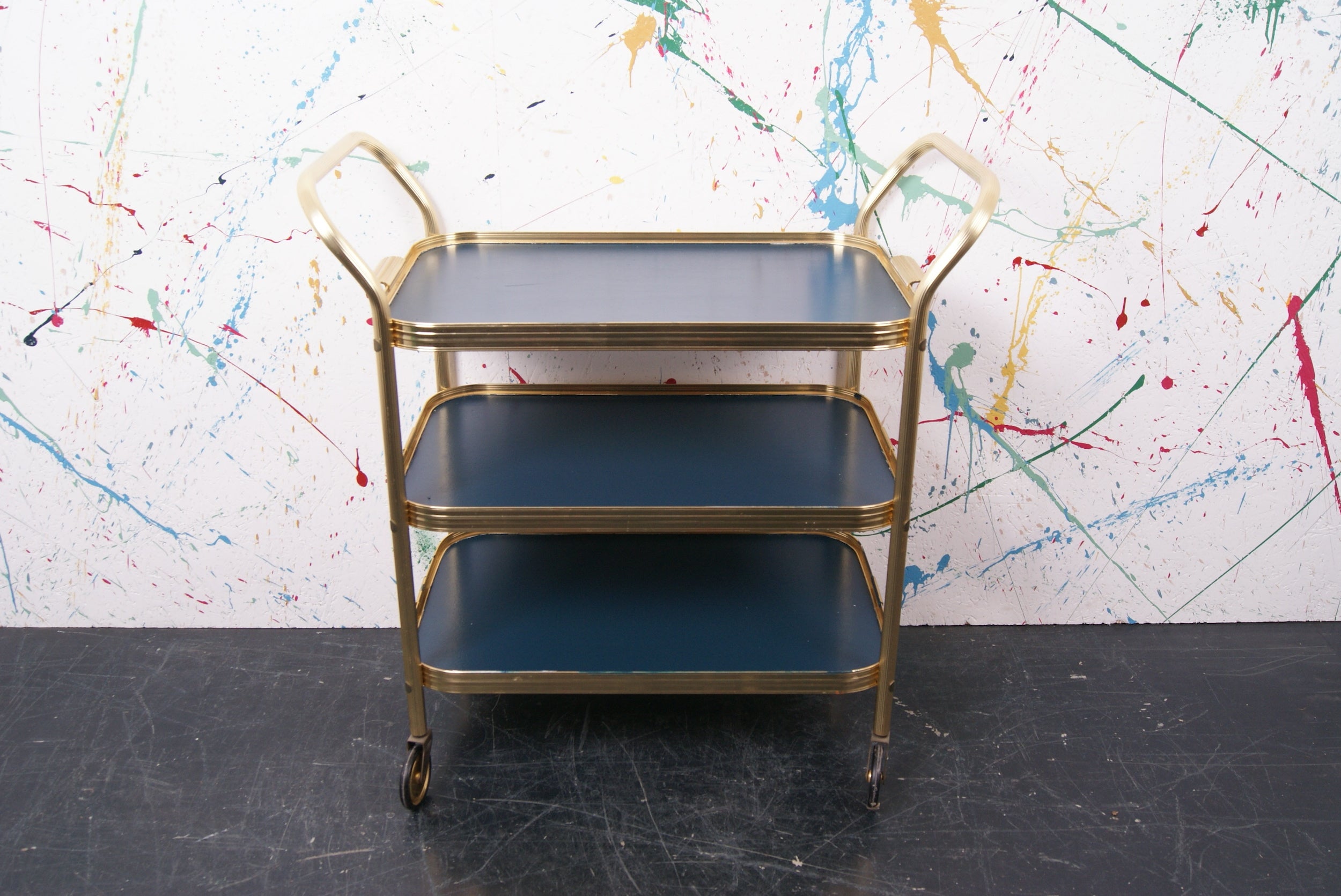 blue-gold-trolley-1
