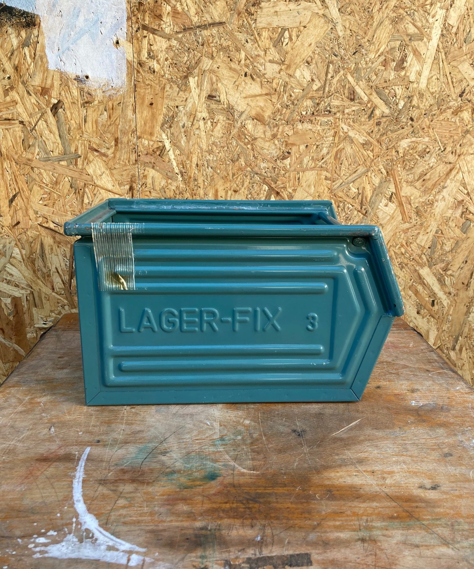blue-metal-crate-3