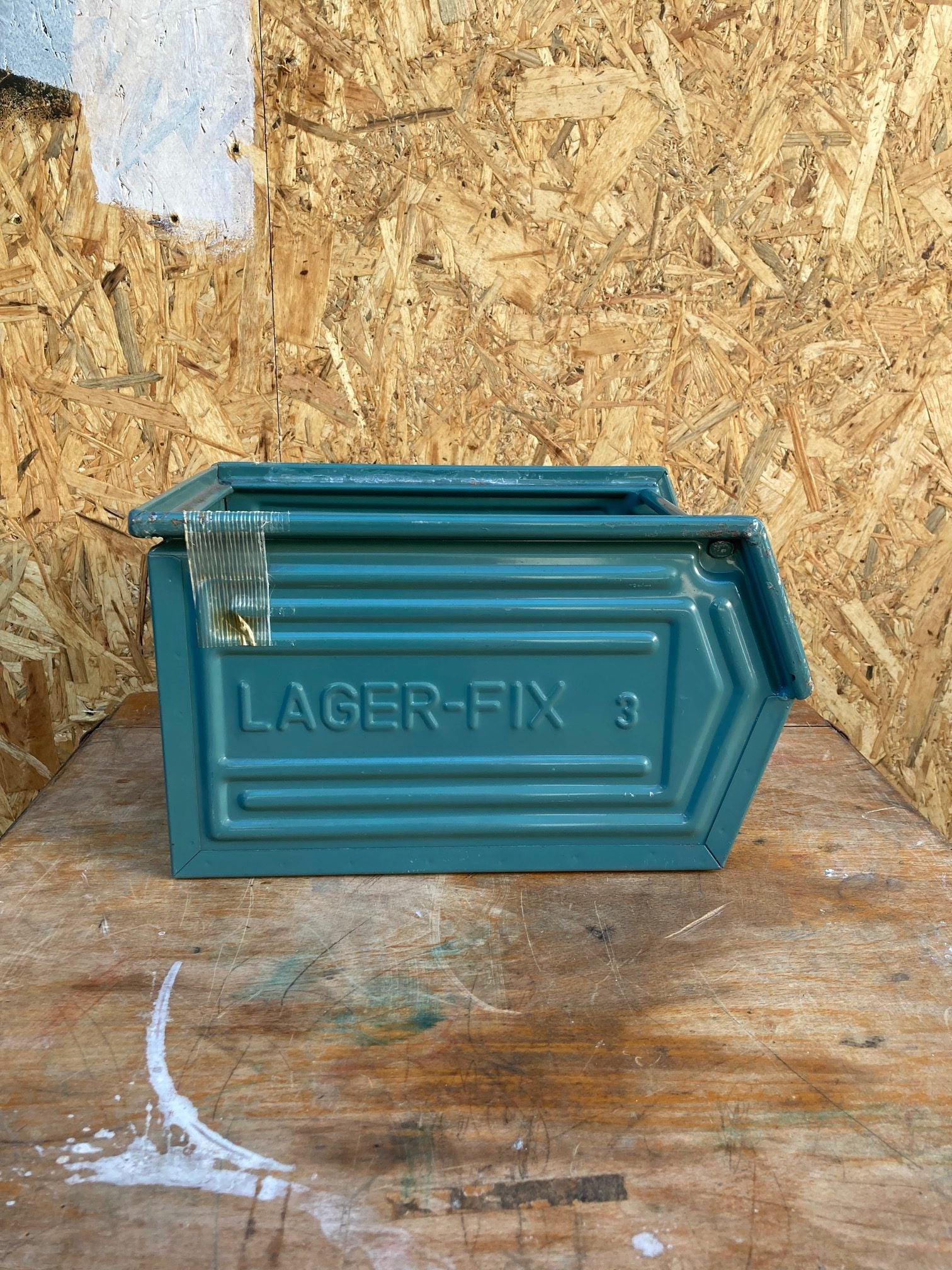 blue-metal-crate-3
