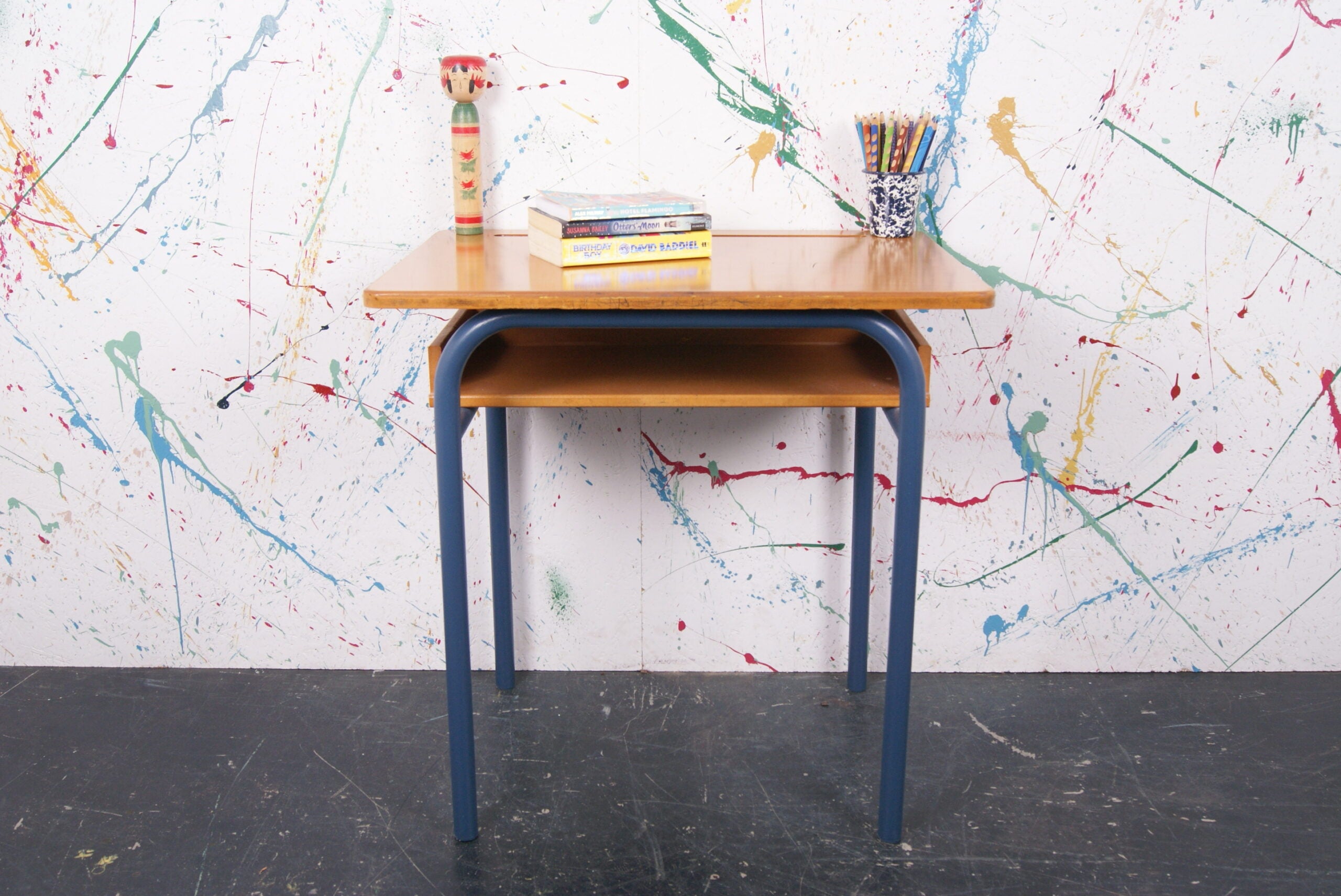 blue-metal-legged-desk-4
