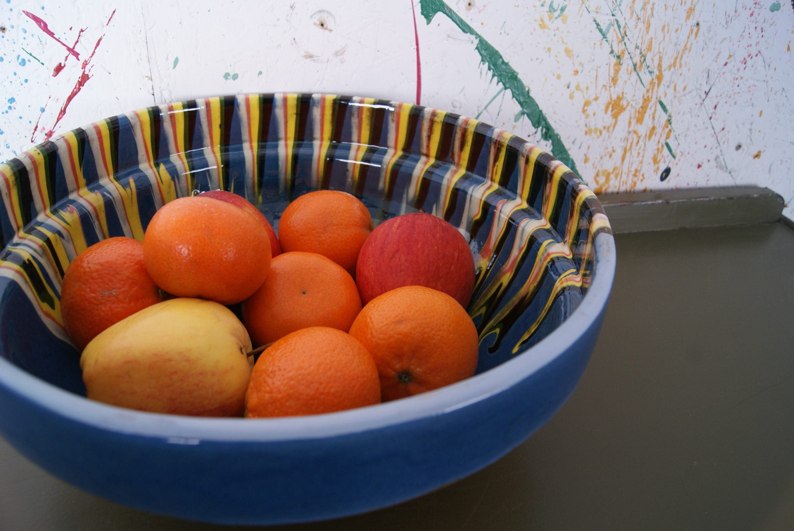 blue-romanian-ceramic-bowl-8