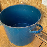 blue-round-enamel-maggie-2