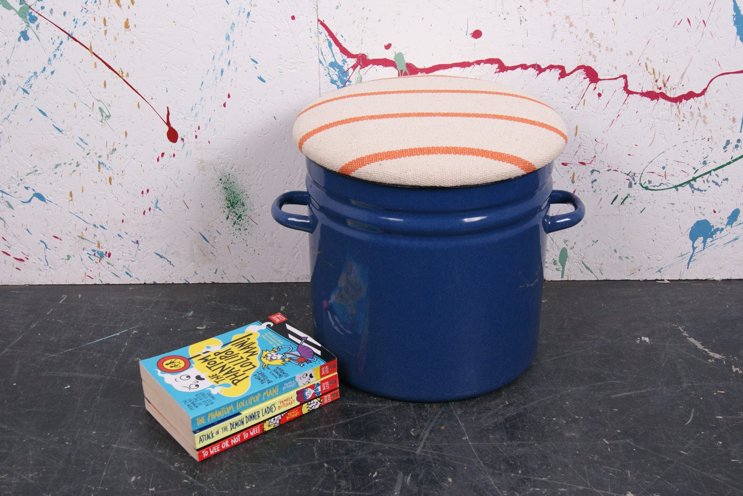 blue-round-maggie-orange-top-3