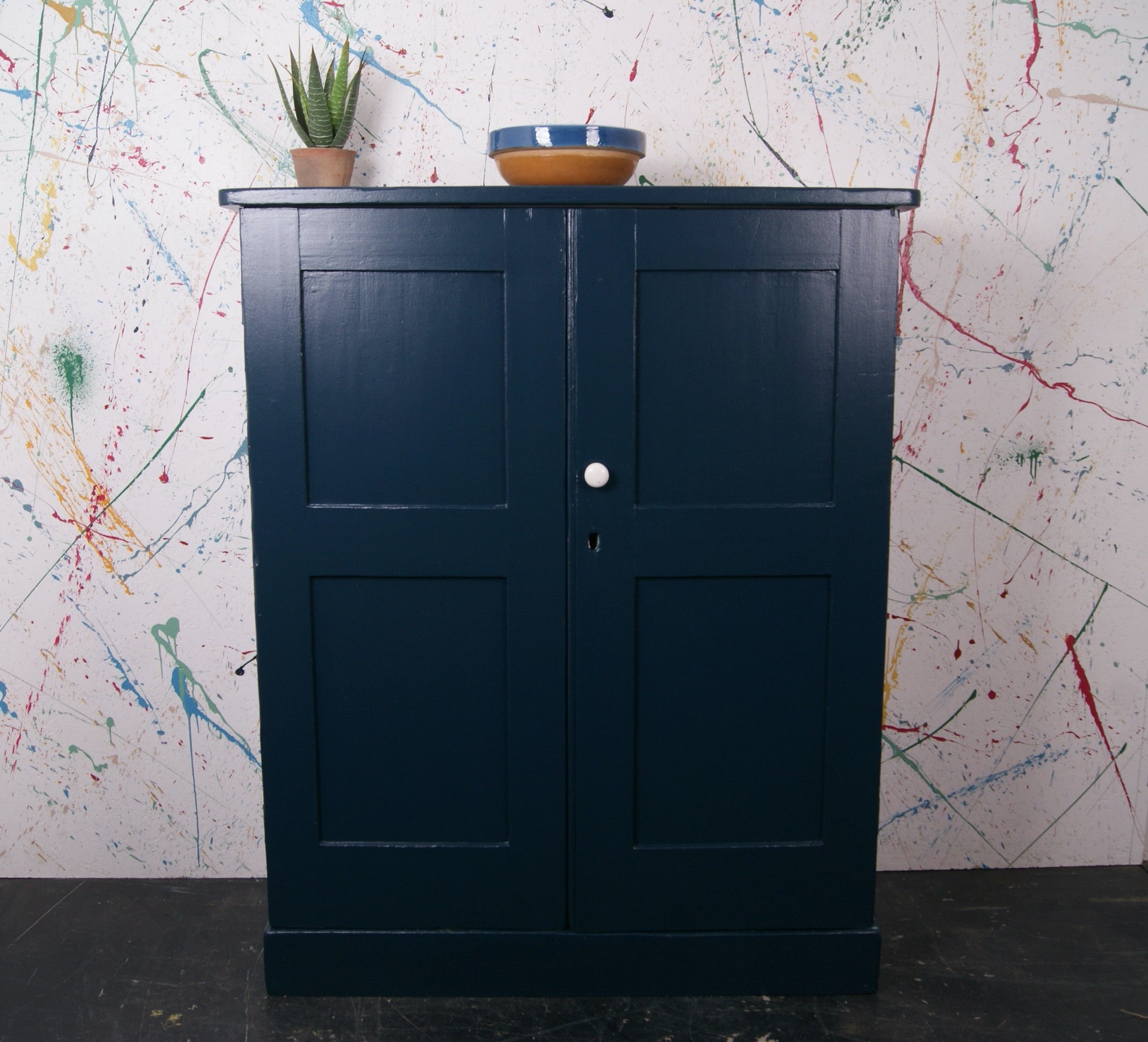 blue-wooden-cupboard-6