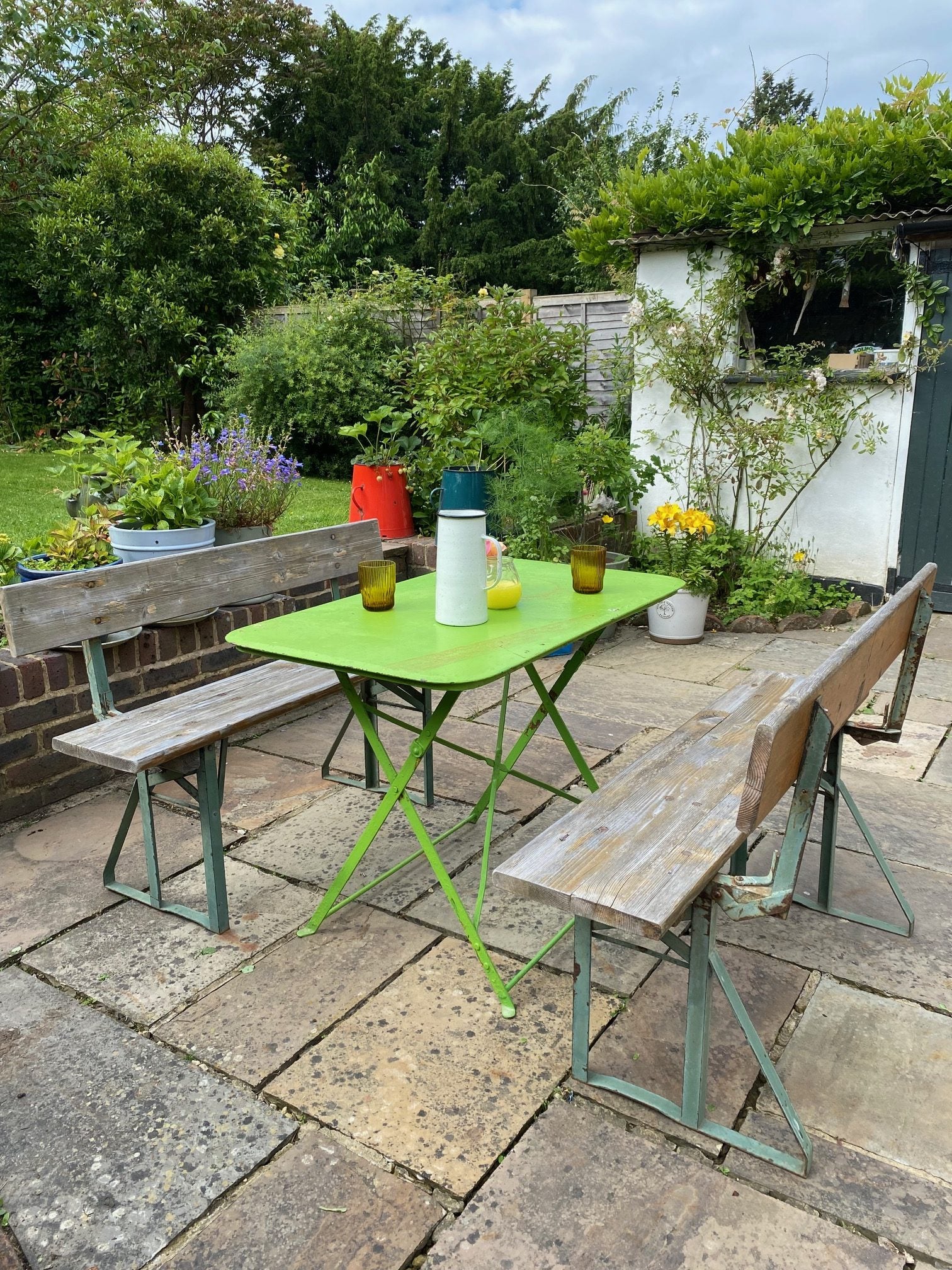 bright-green-bistro-table-1