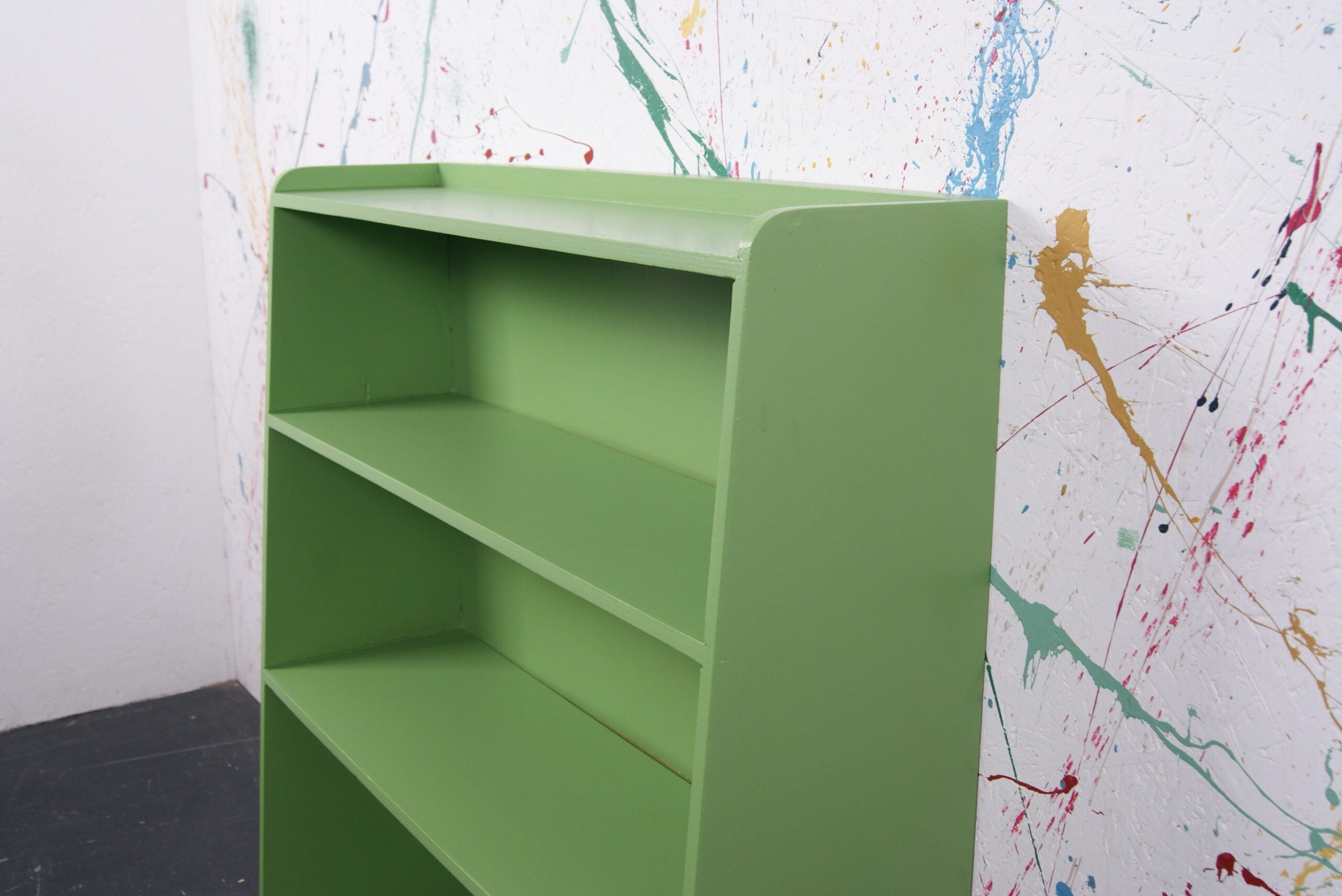 bright-green-bookcase-2