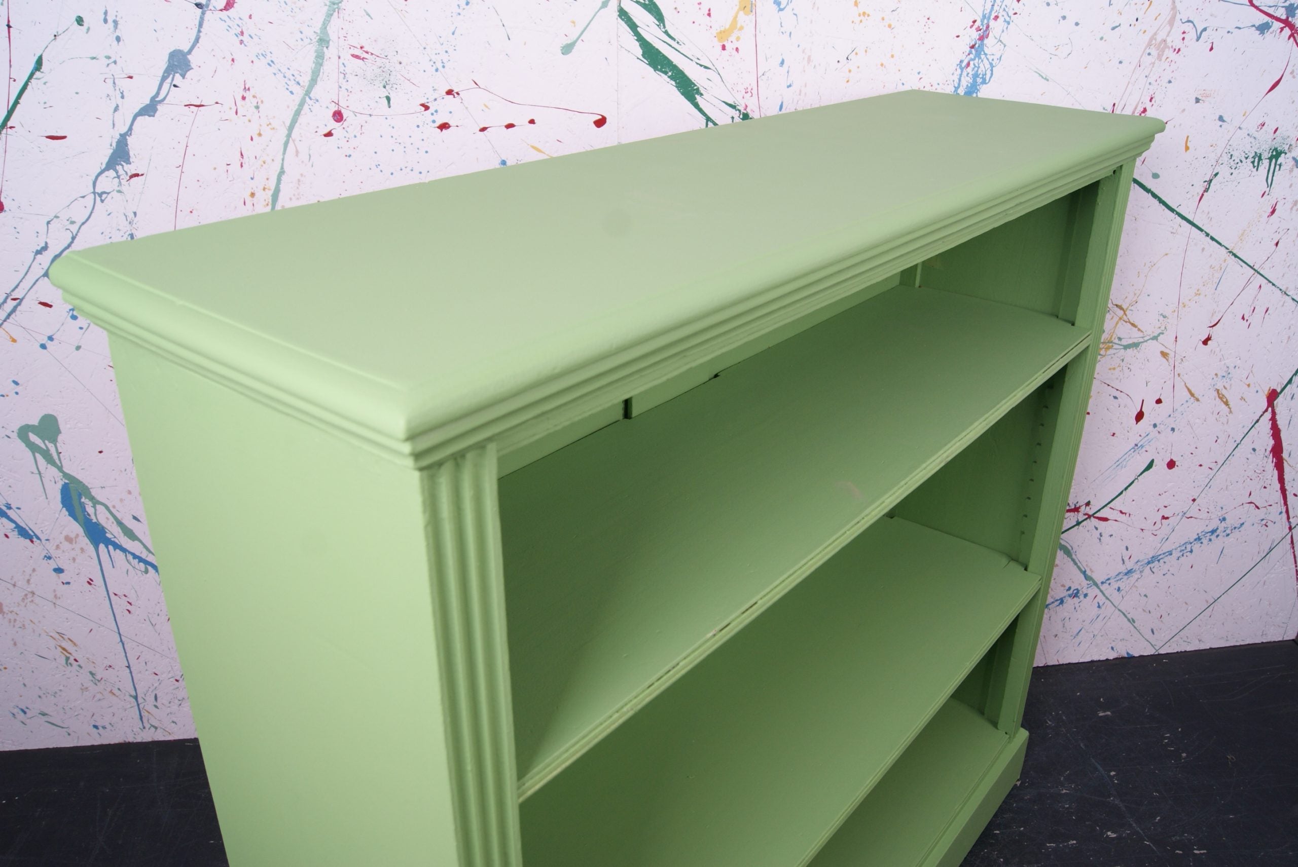 bright-green-shelving-unit-3