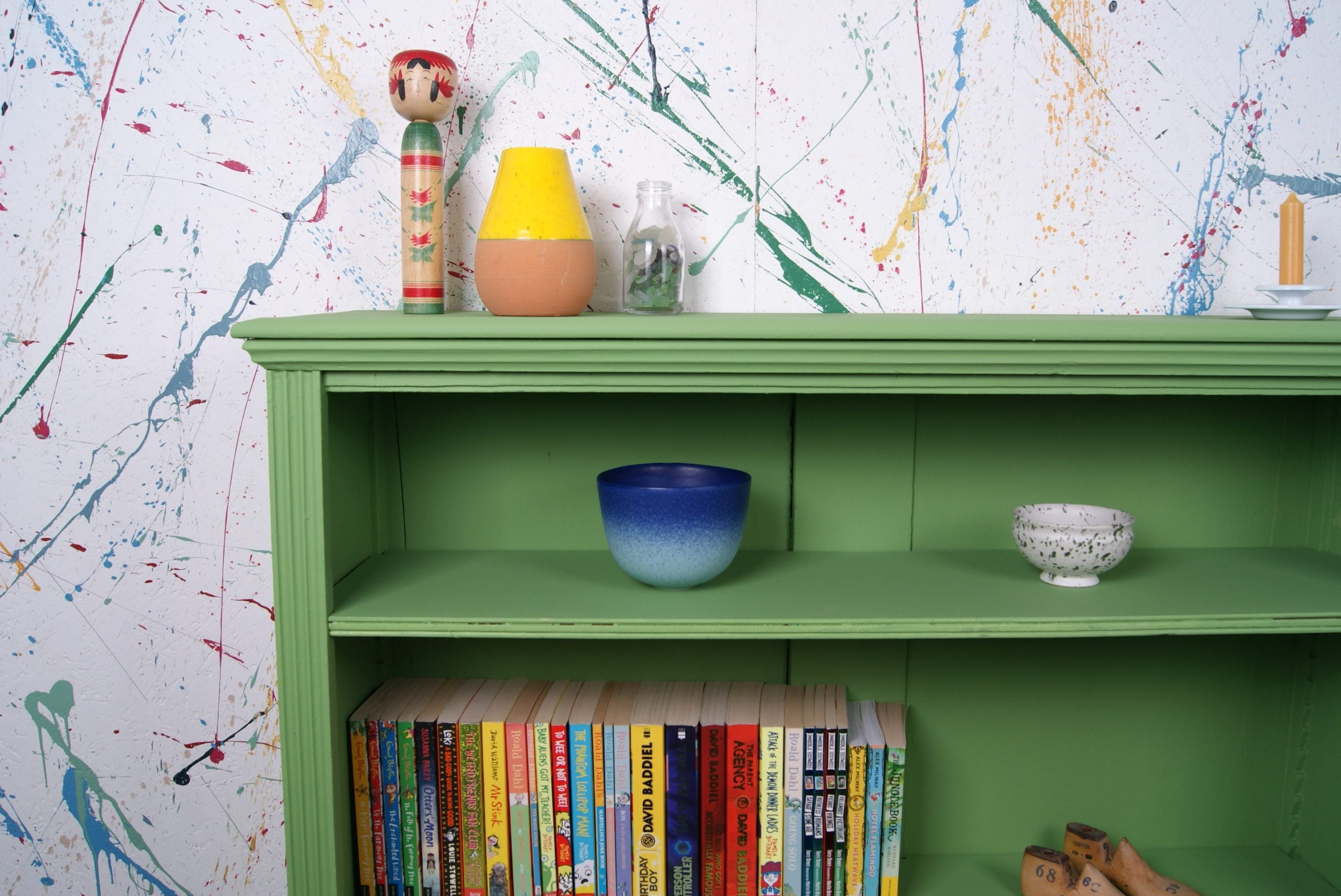 bright-green-shelving-unit-5