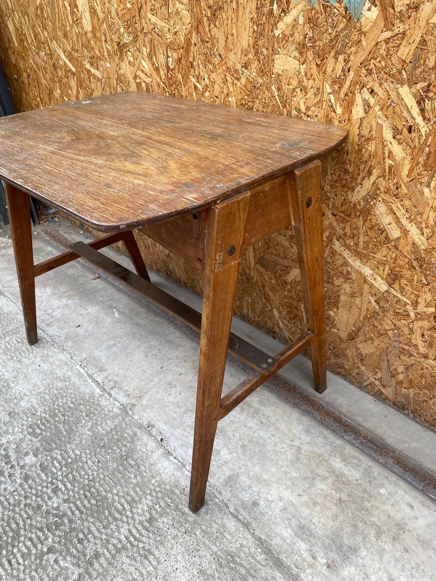 british-school-tables-2