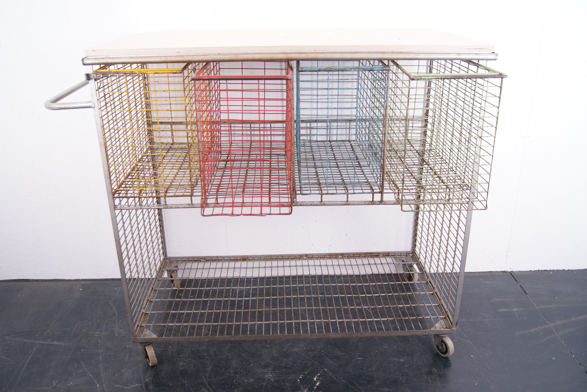 colourful-post-office-trolley-10