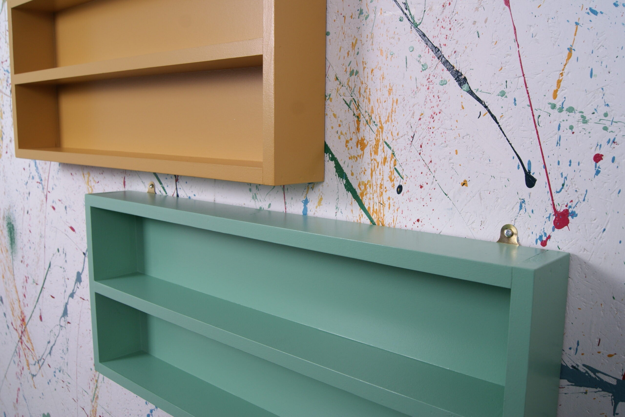 customised-display-shelves-2