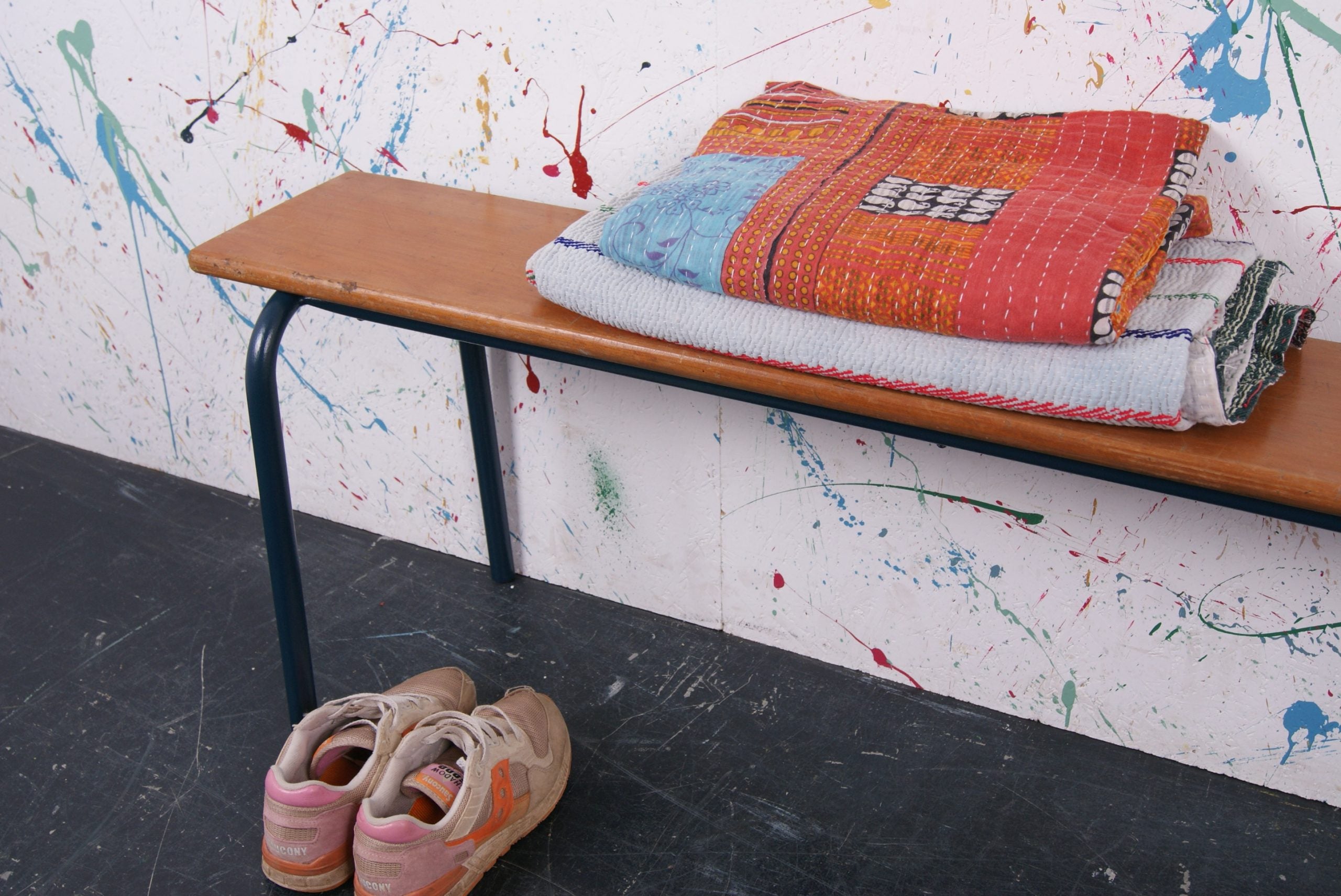 customised-metal-legged-bench-14