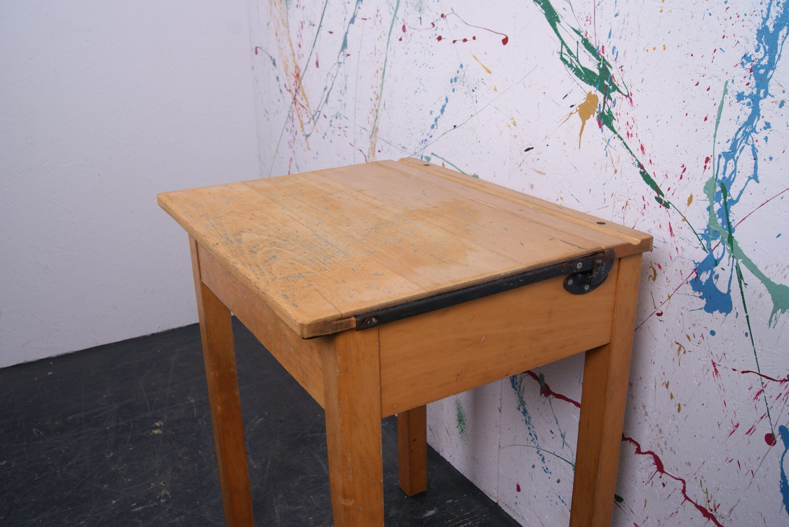 customised-school-desk-3