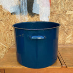 dark-blue-round-enamel-maggie-5