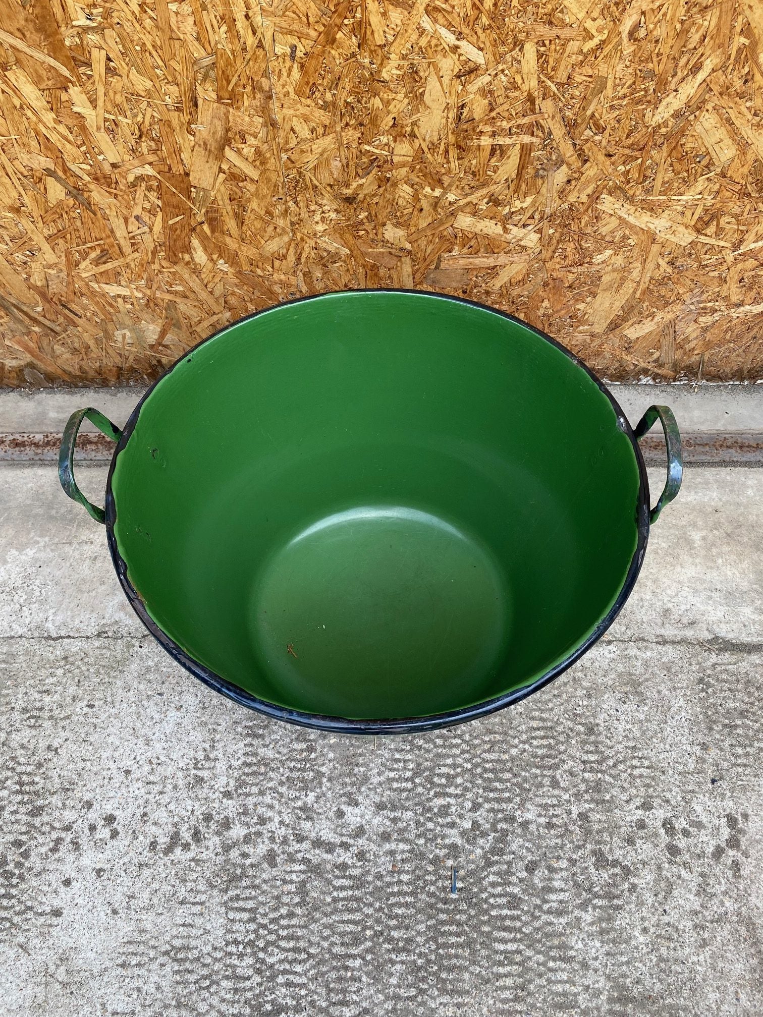 dark-green-enamel-bucket-2