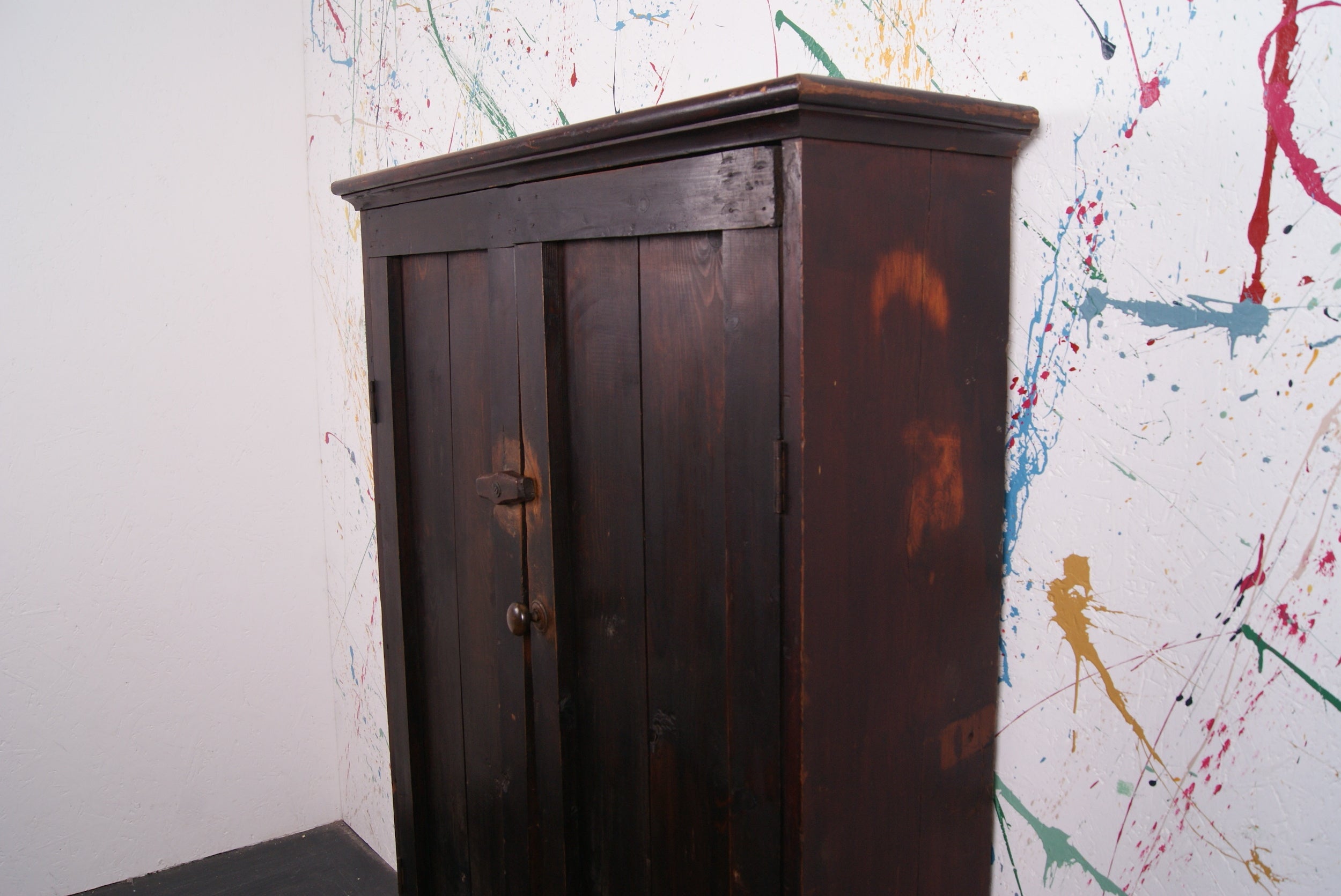 dark-wooden-cupboard-2