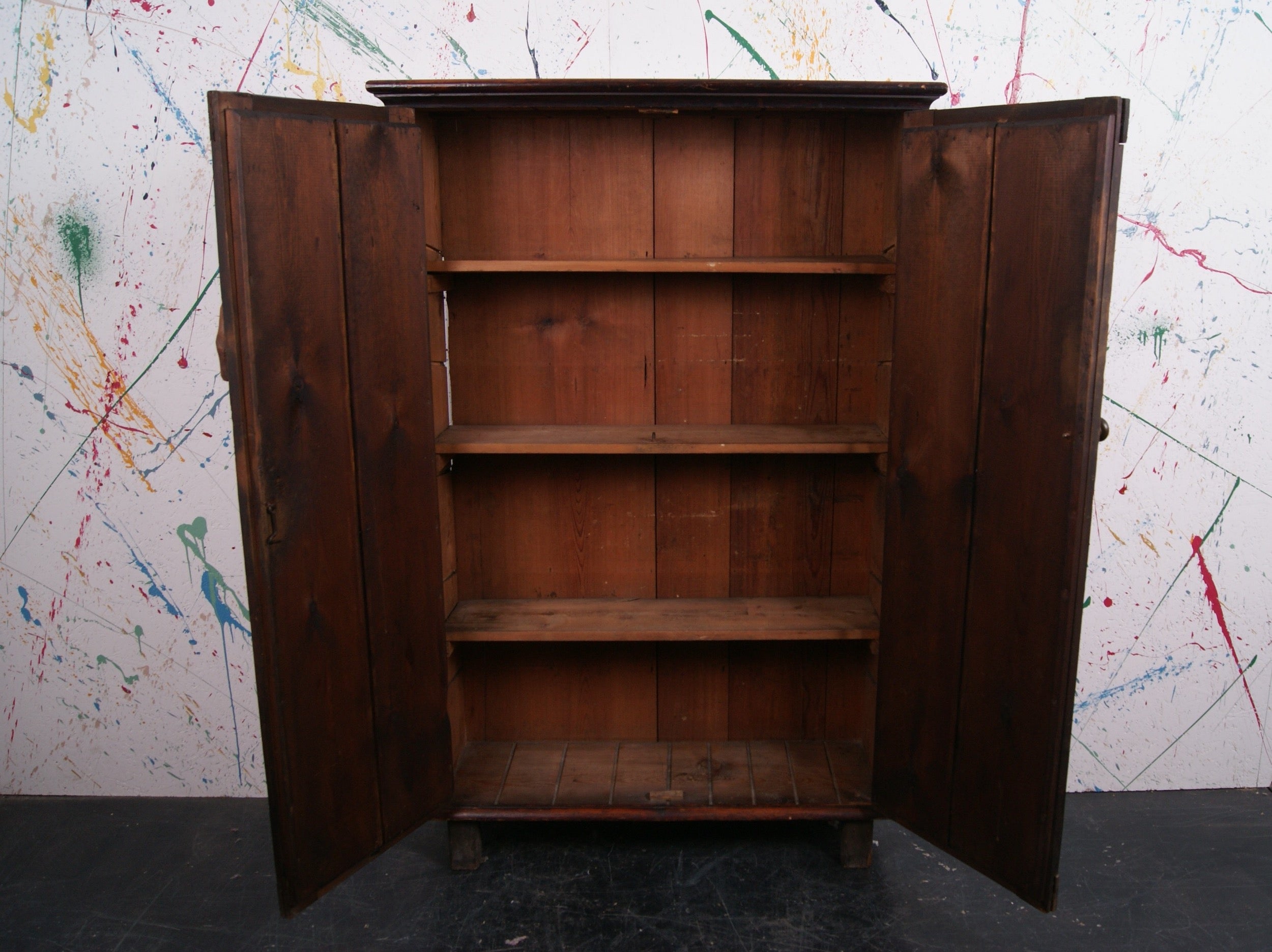 dark-wooden-cupboard-3
